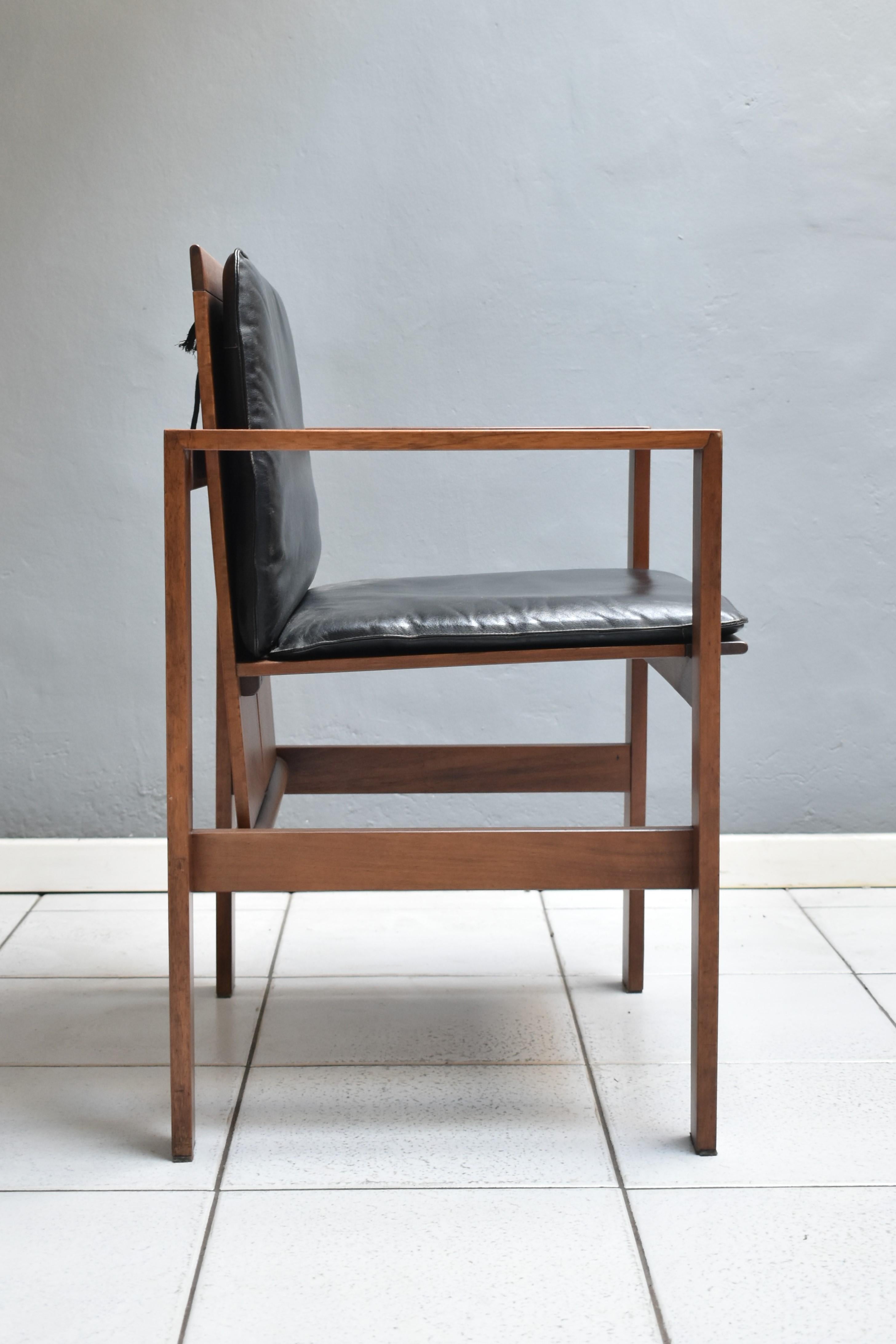 1970, Set of 4 Chairs with Armrests by Bernini, Walnut Wood and Black Leather 1