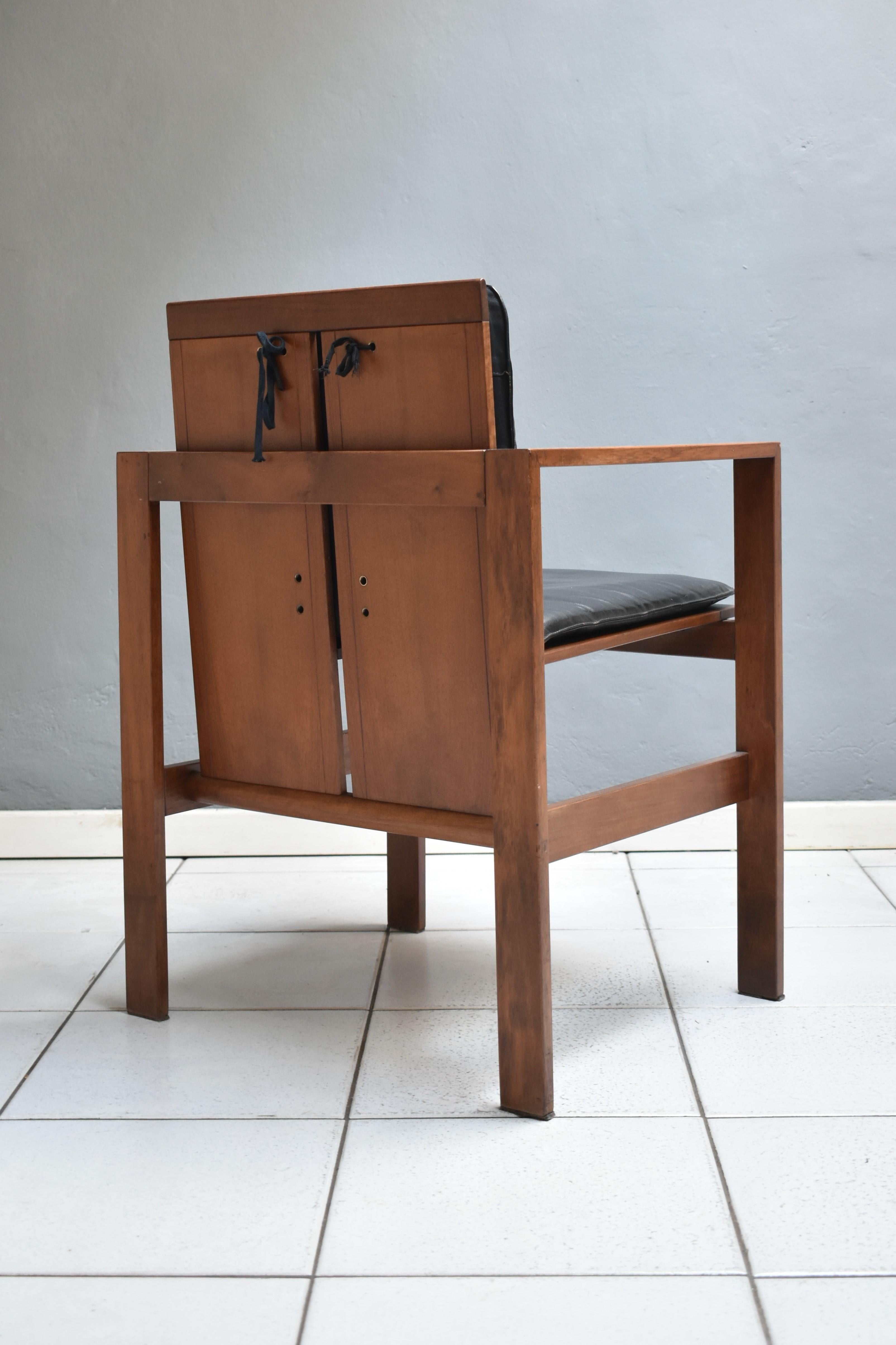 1970, Set of 4 Chairs with Armrests by Bernini, Walnut Wood and Black Leather 2
