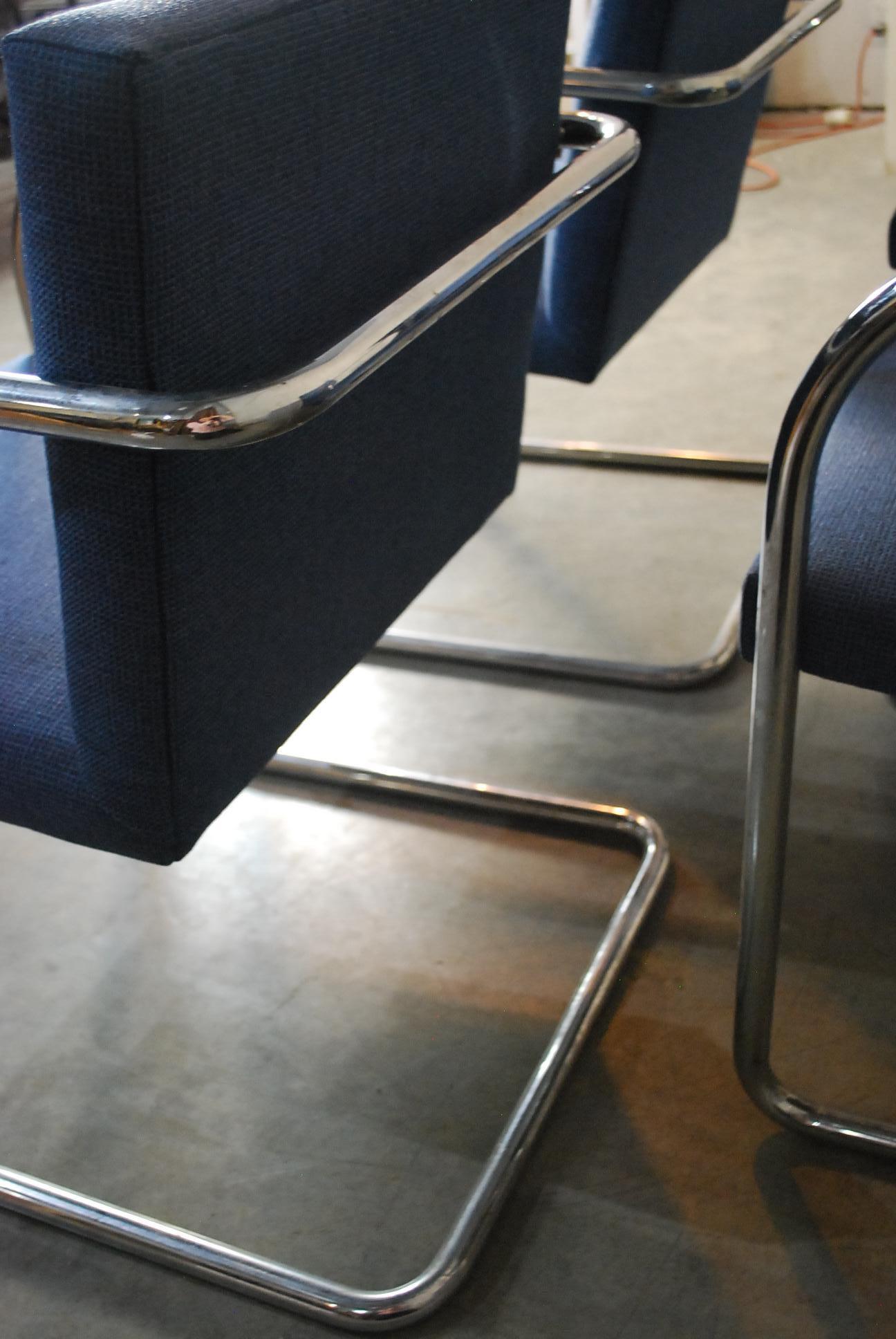 1970 Set of Two Cantilever Chrome Brno Chairs by Thonet In Good Condition In Surrey, BC