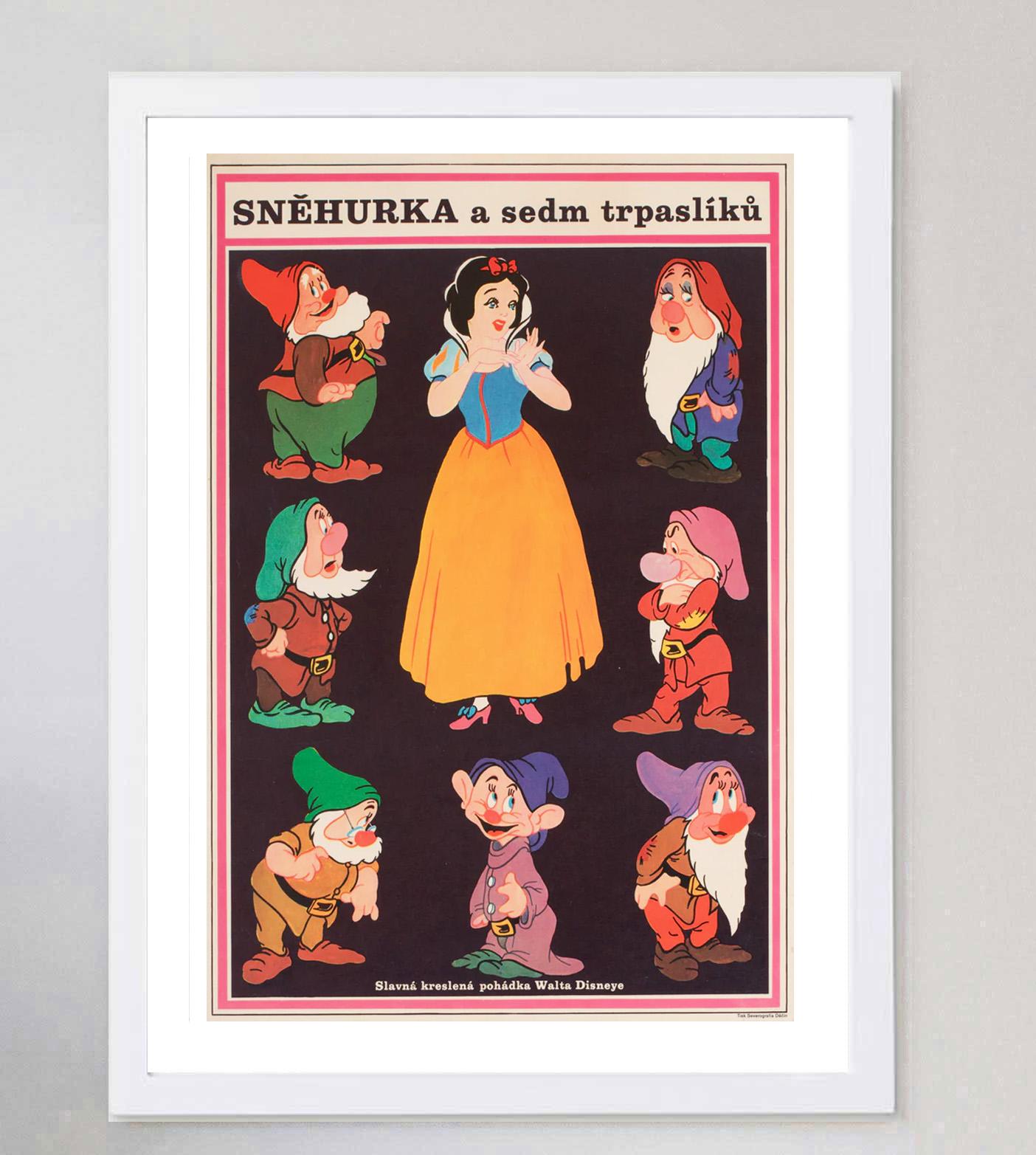 1970 Schneewittchen und die sieben Zwerge (Tschechisch) Original Vintage Poster (Ende des 20. Jahrhunderts) im Angebot