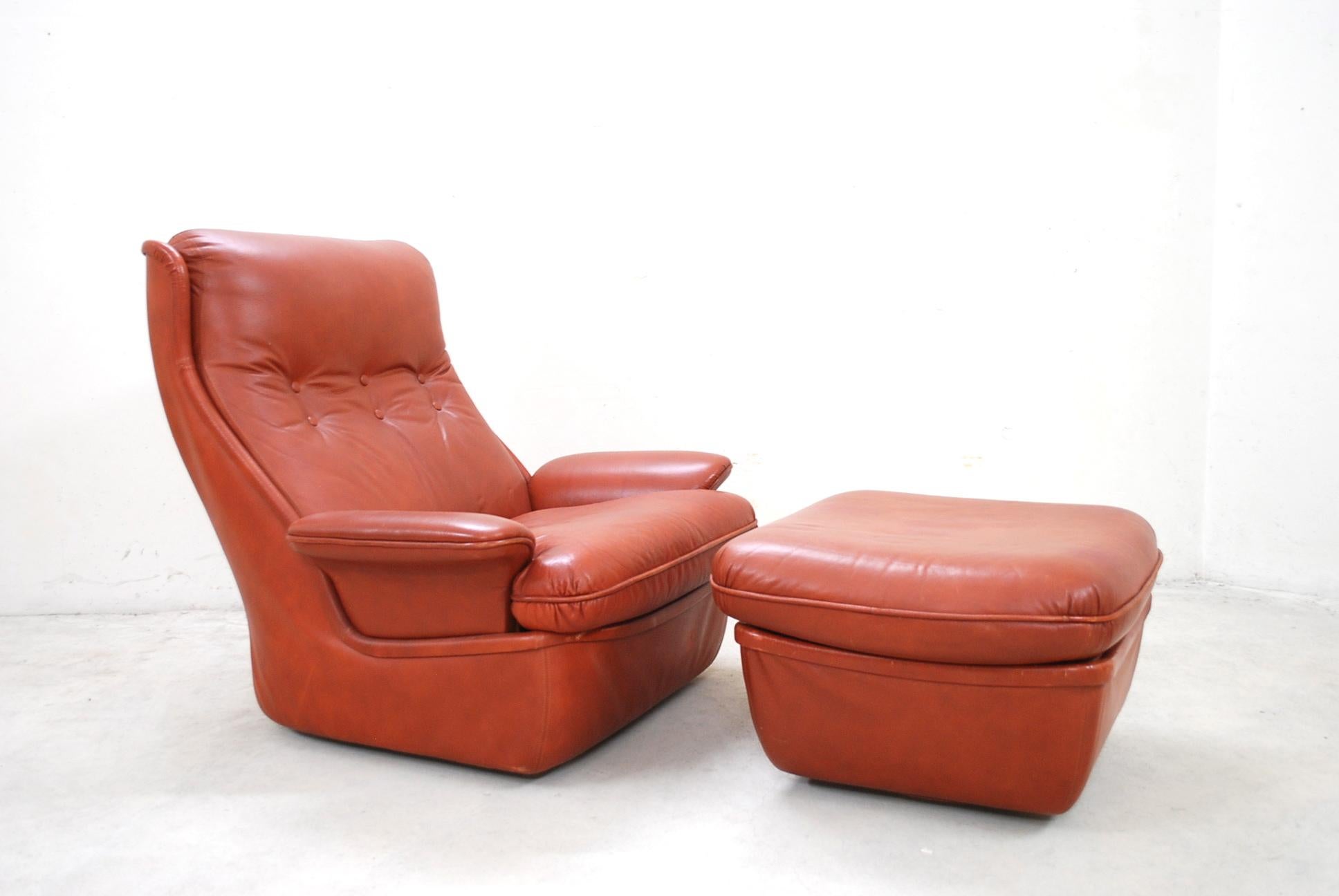  1970 Space Age Ox Red Leather Lounge Chair and Ottoman 13