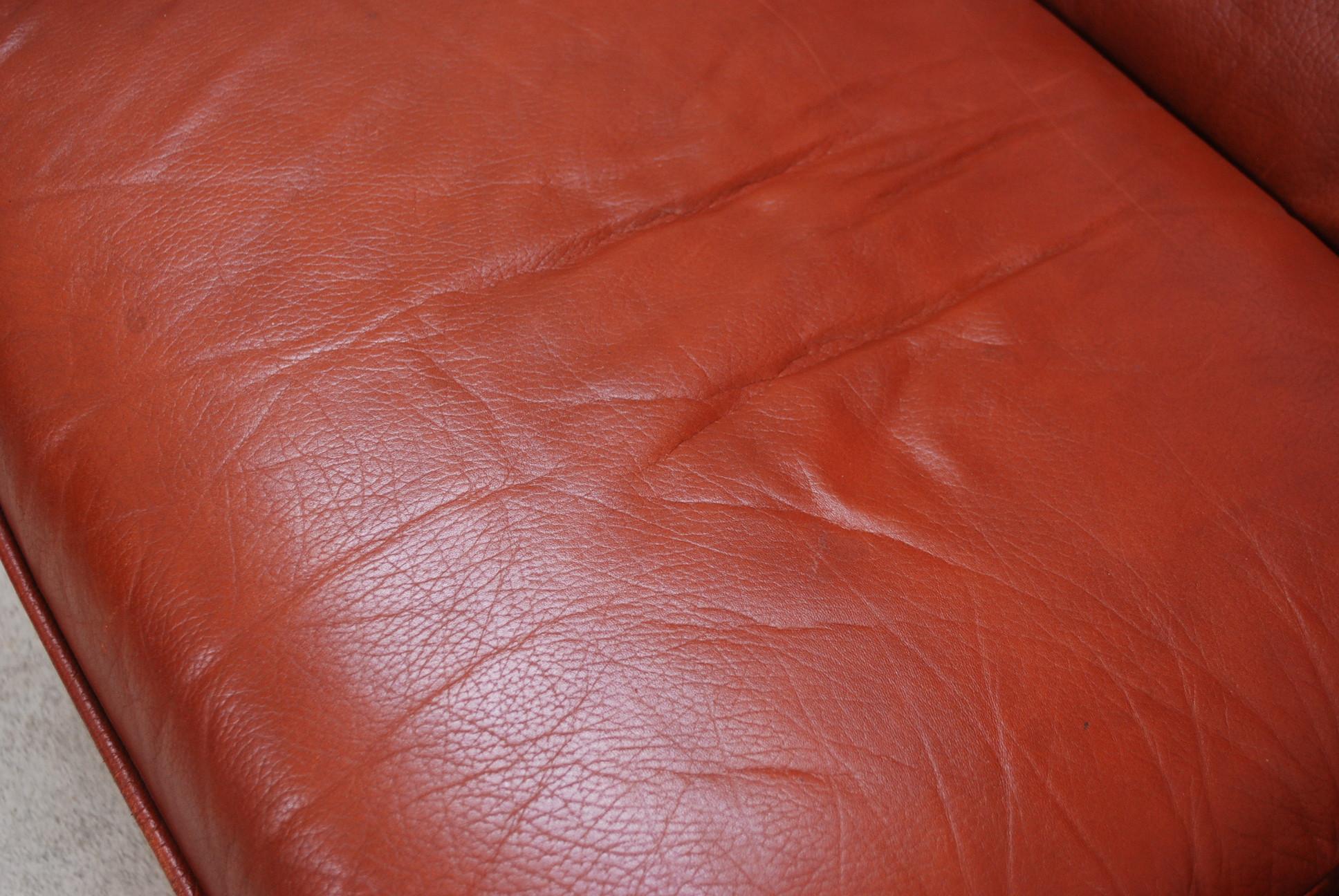 1970 Space Age Ox Red Leather Lounge Chair 3