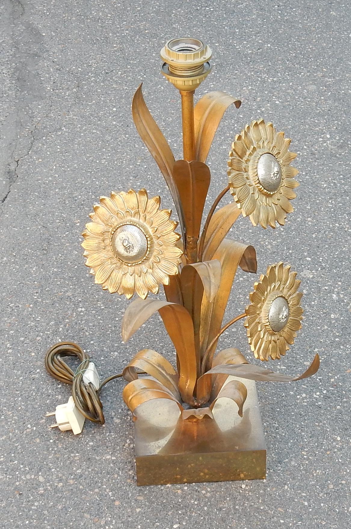 Gilt 1970 Sunflower Lamp in the Style of Maison Jansen For Sale
