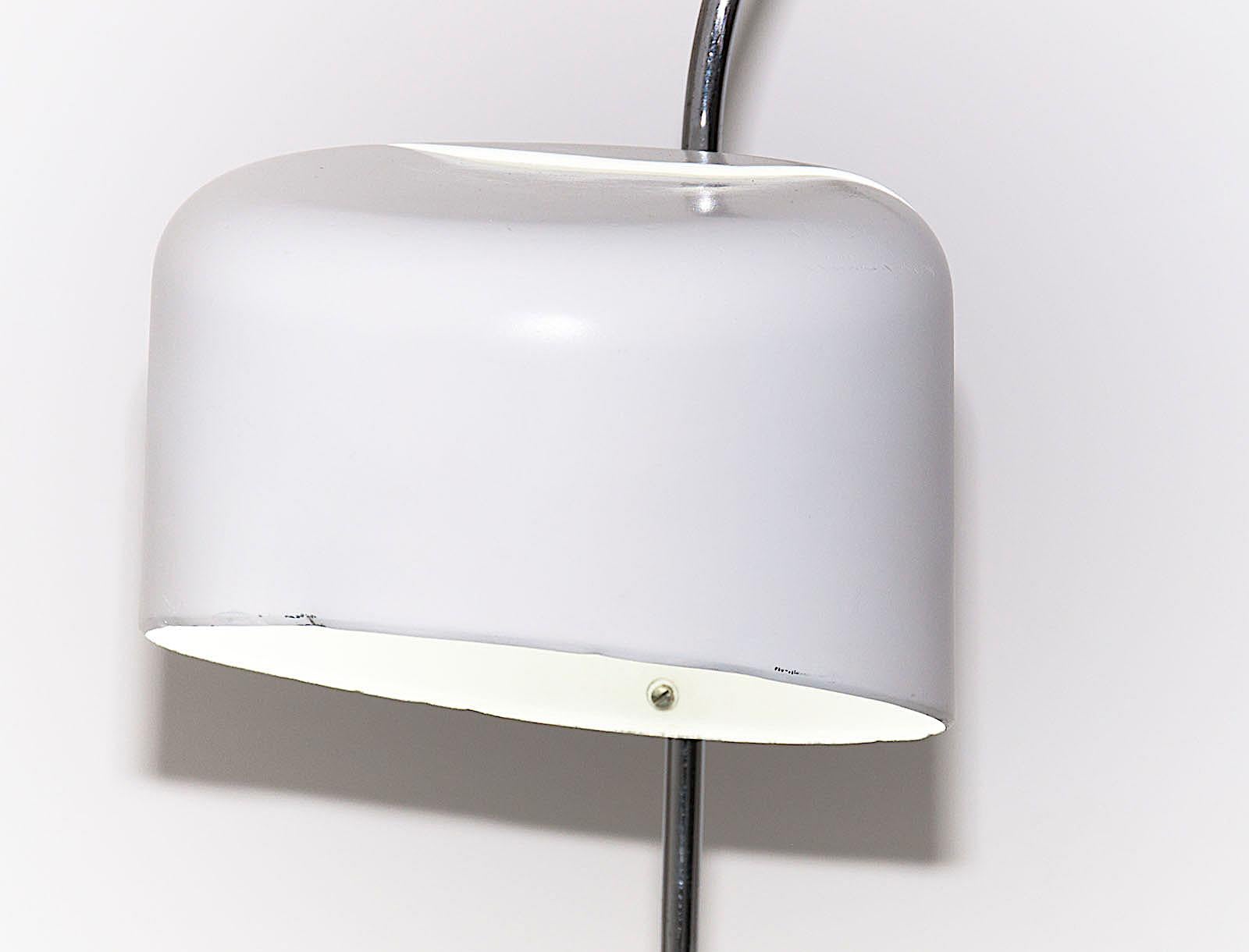 Space Age 1970 Table Lamp, in White Lacquered Painted Metal, in the Style of Joe Colombo