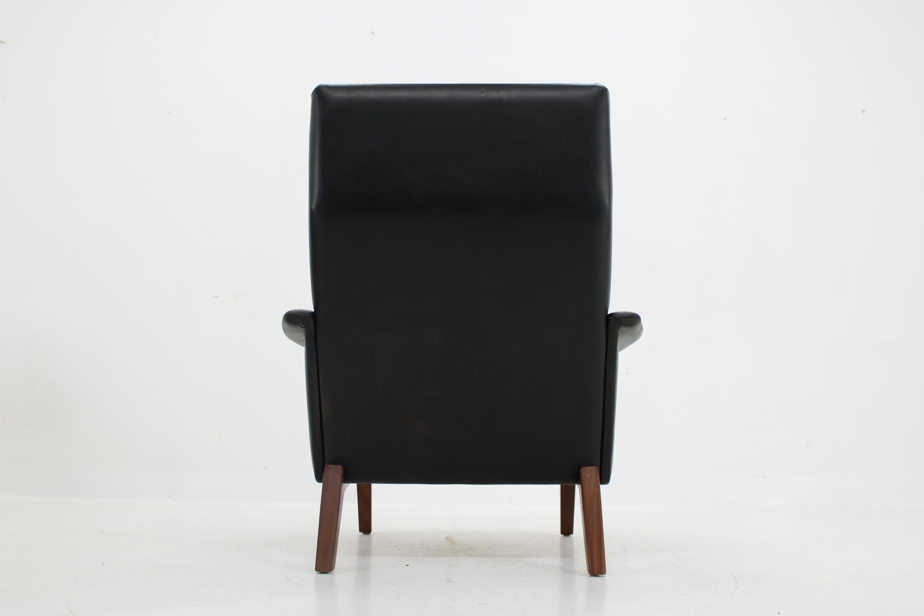 1970 Teak Leather High Back Armchair, Denmark In Good Condition For Sale In Praha, CZ