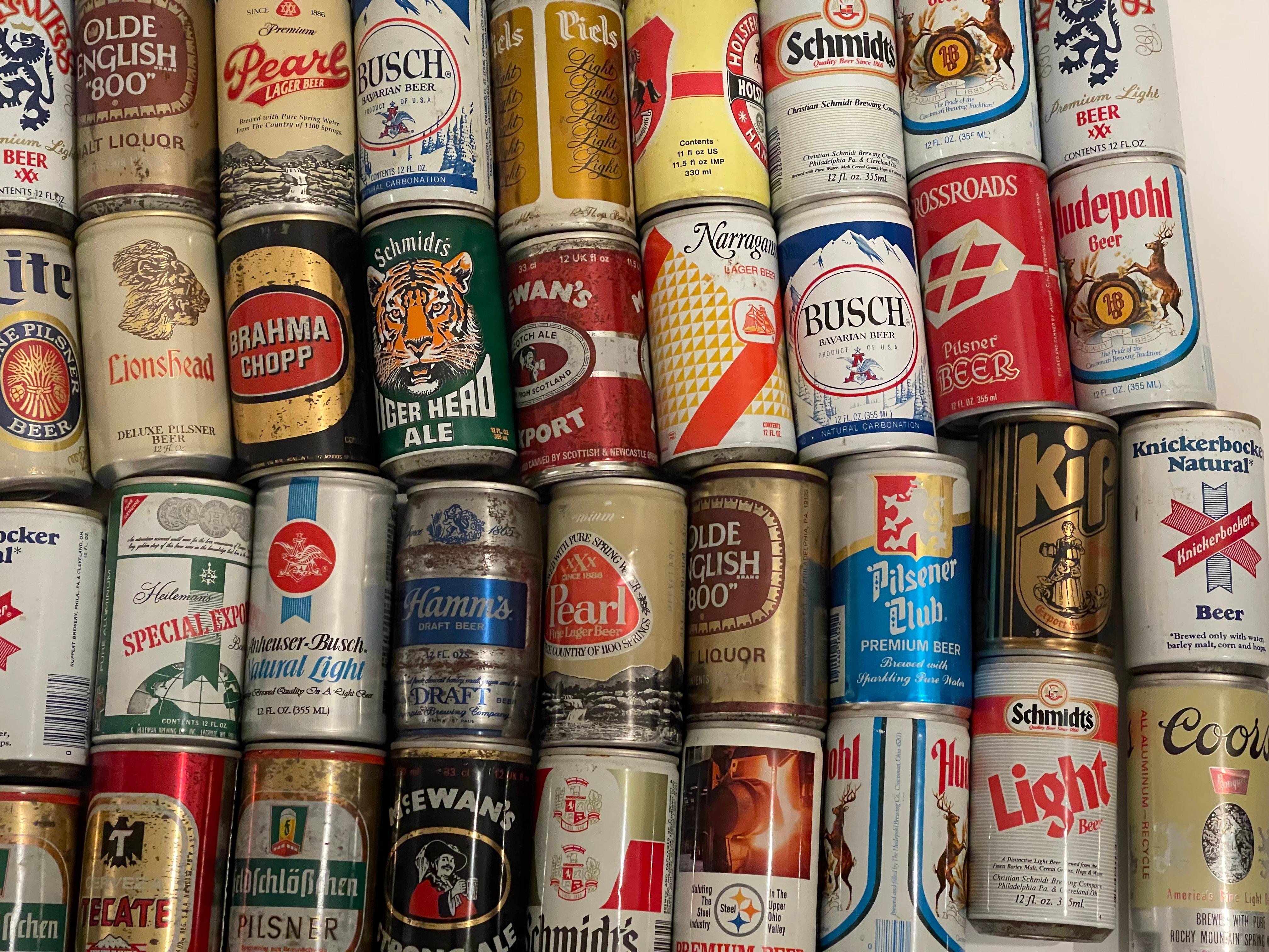 1970 th 100 pcs Empty Beer cans Collection Breweriana In Good Condition For Sale In Boca Raton, FL