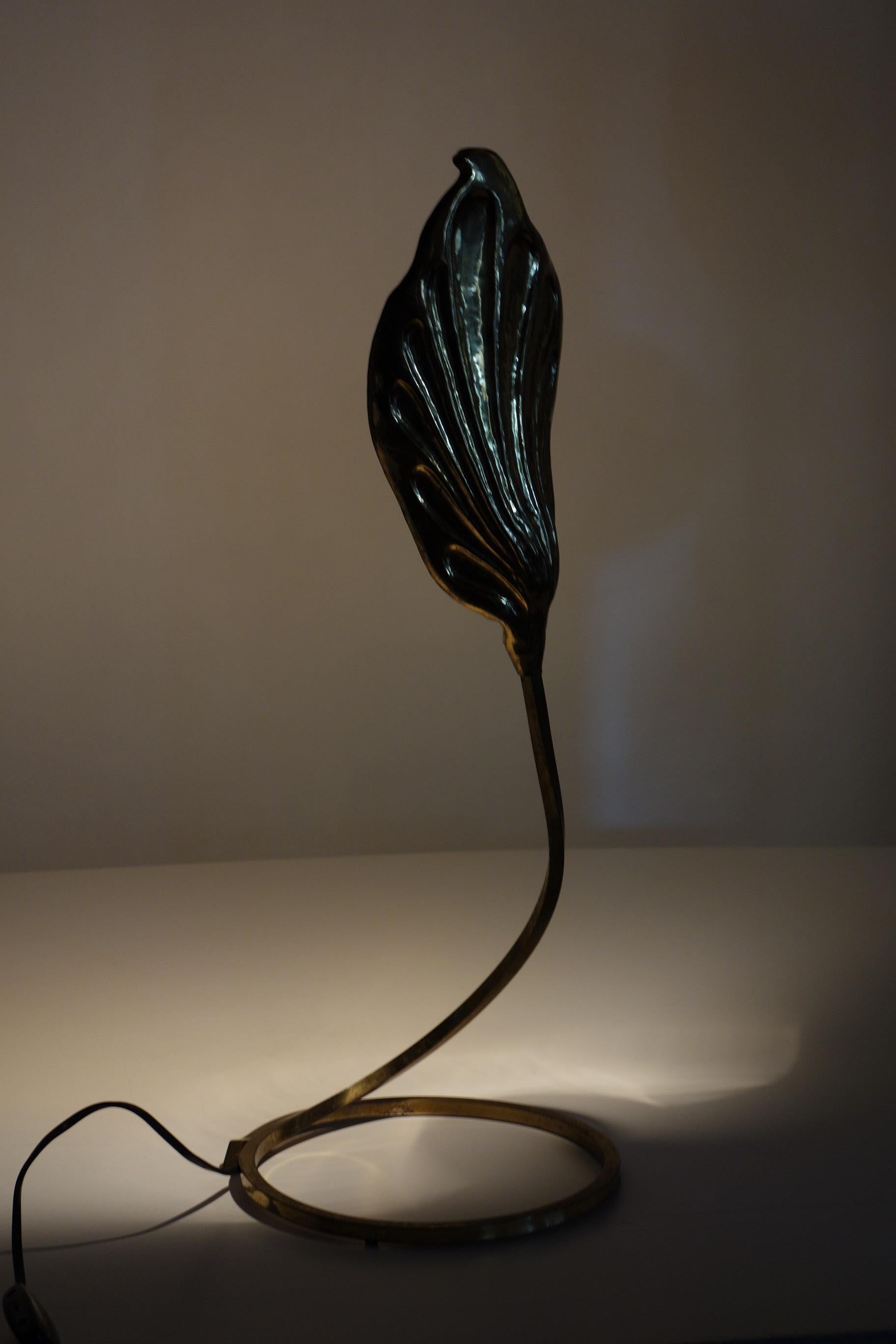 1970 Tommaso Barbi Carlo Giorgi Italienische Tischlampe aus Messing mit Blattdesign aus Messing im Angebot 7