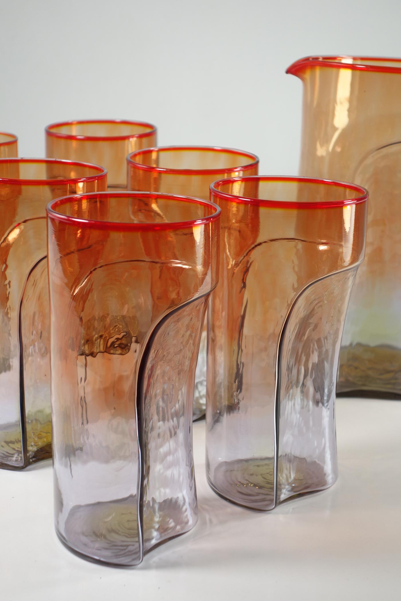 1970 Toni Zuccheri VeArt Diseño italiano Jarra de cristal de Murano Juego de 6 vasos finales del siglo XX en venta