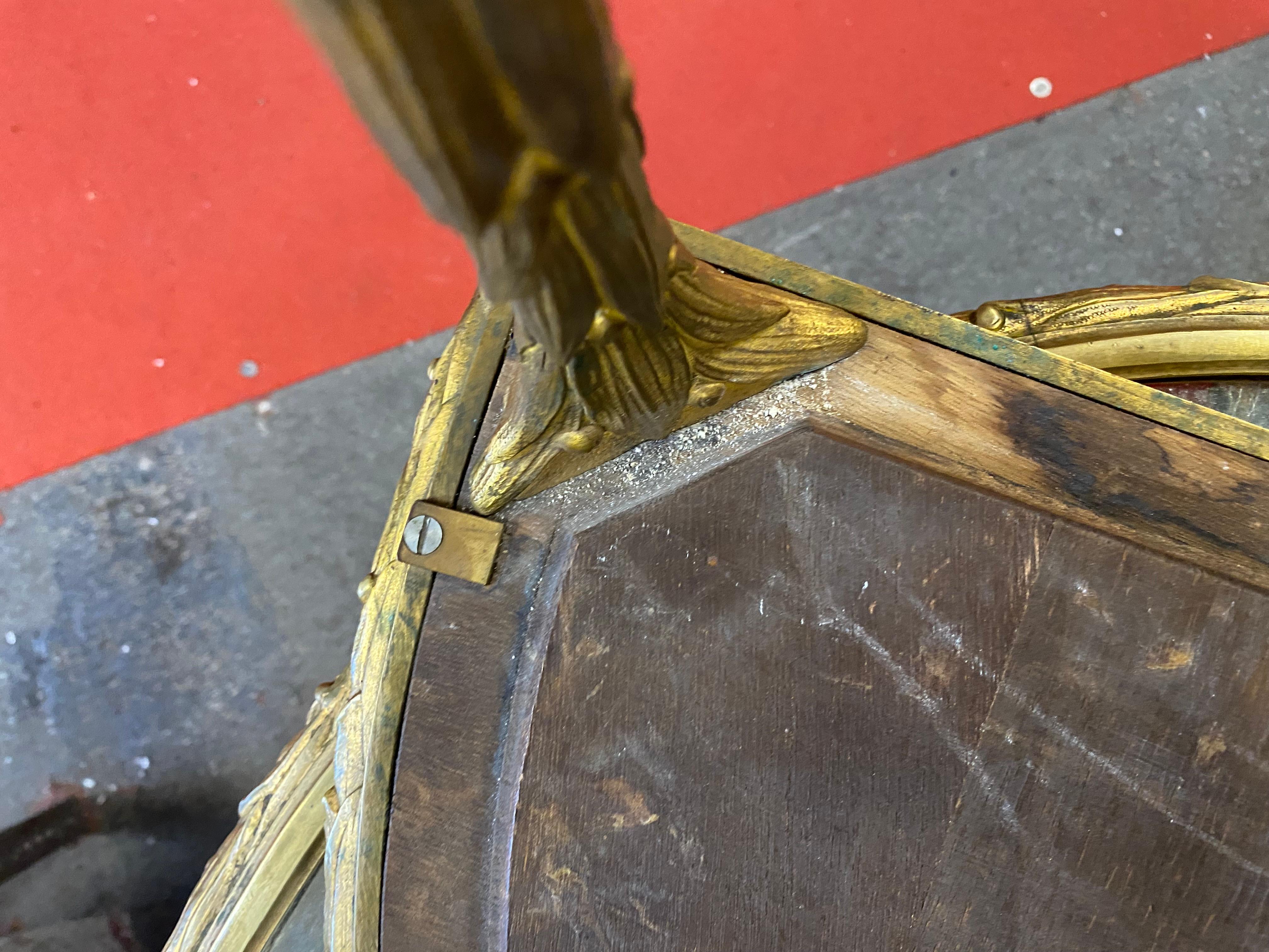 1970 Table tripartite Maison Charles, Jansen ou Baguès Décor de palmier, bronze en vente 6