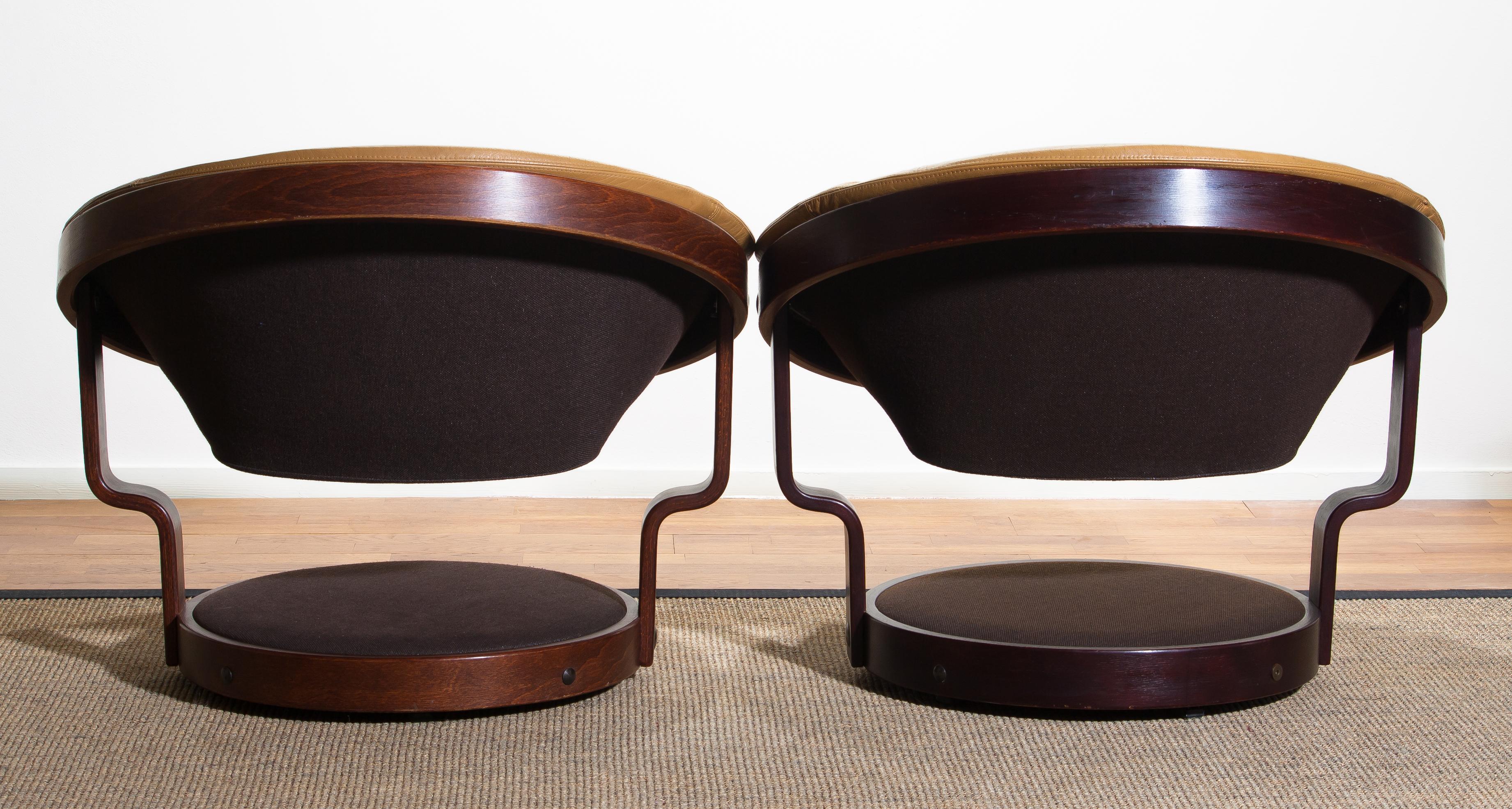 1970 Two Scandinavian Circle Shaped Swivel Chair by Oddmund Vad in Camel Leather 6