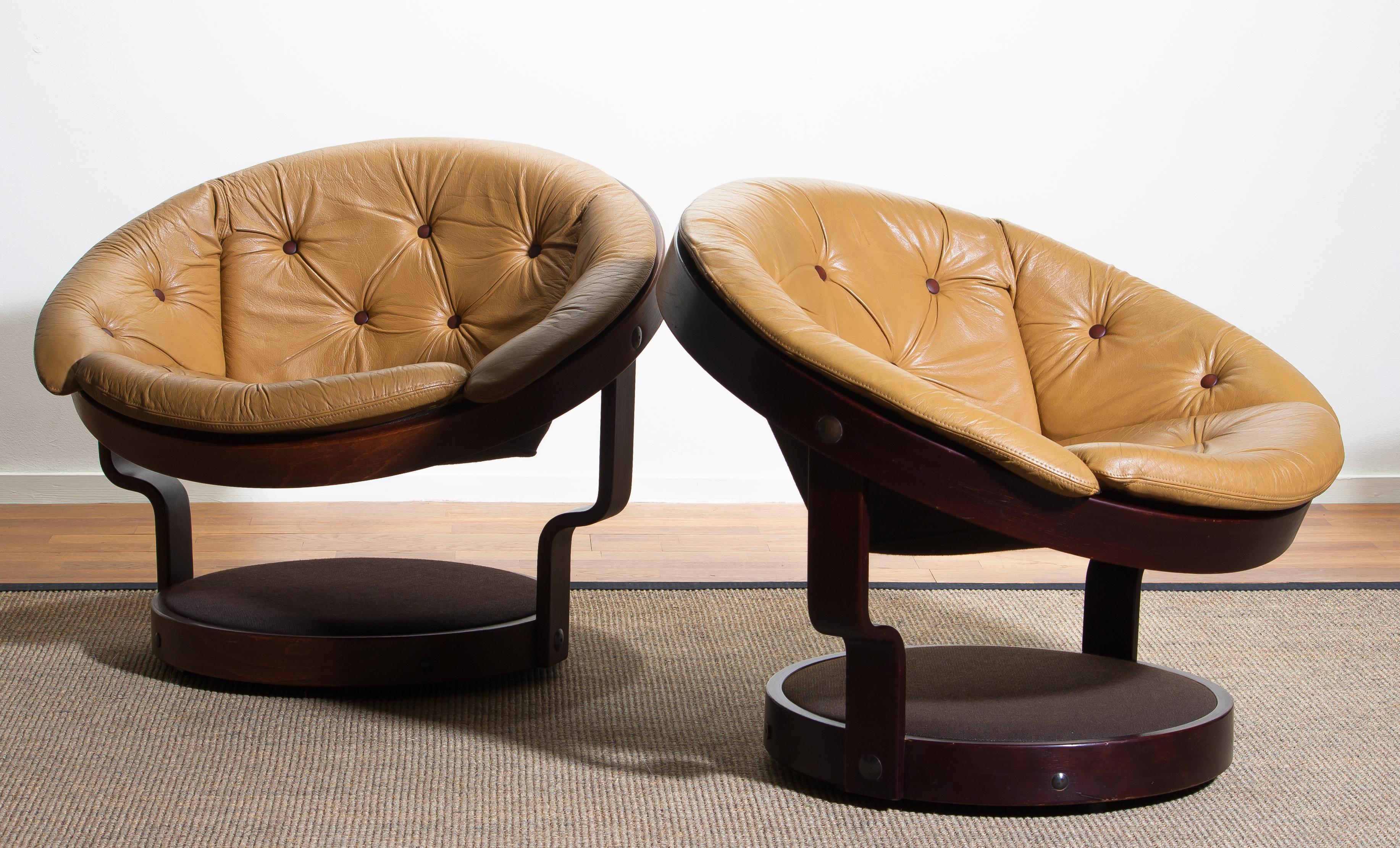 Norwegian 1970 Two Scandinavian Circle Shaped Swivel Chair by Oddmund Vad in Camel Leather