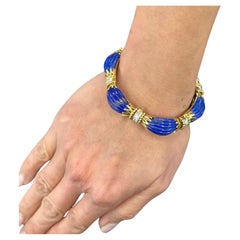 Van Cleef & Arpels Bracelet en or jaune 18 carats avec lapis-lazuli et diamants, 1970 