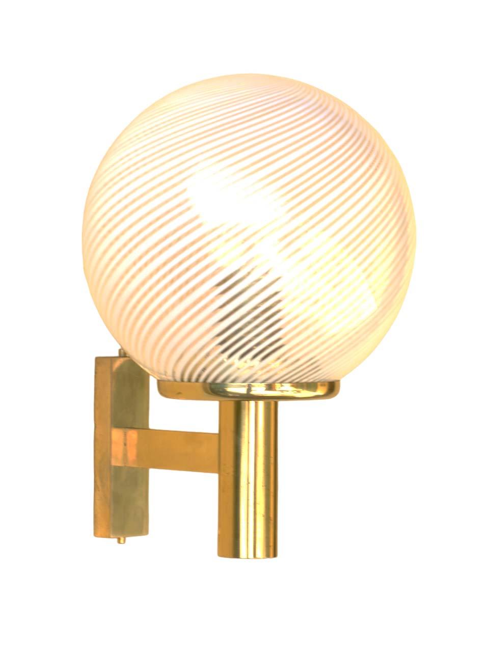 Mid-Century Modern Venini Filigrana, verre de Murano blanc, 1970  Design italien 2 appliques murales Sconces en vente