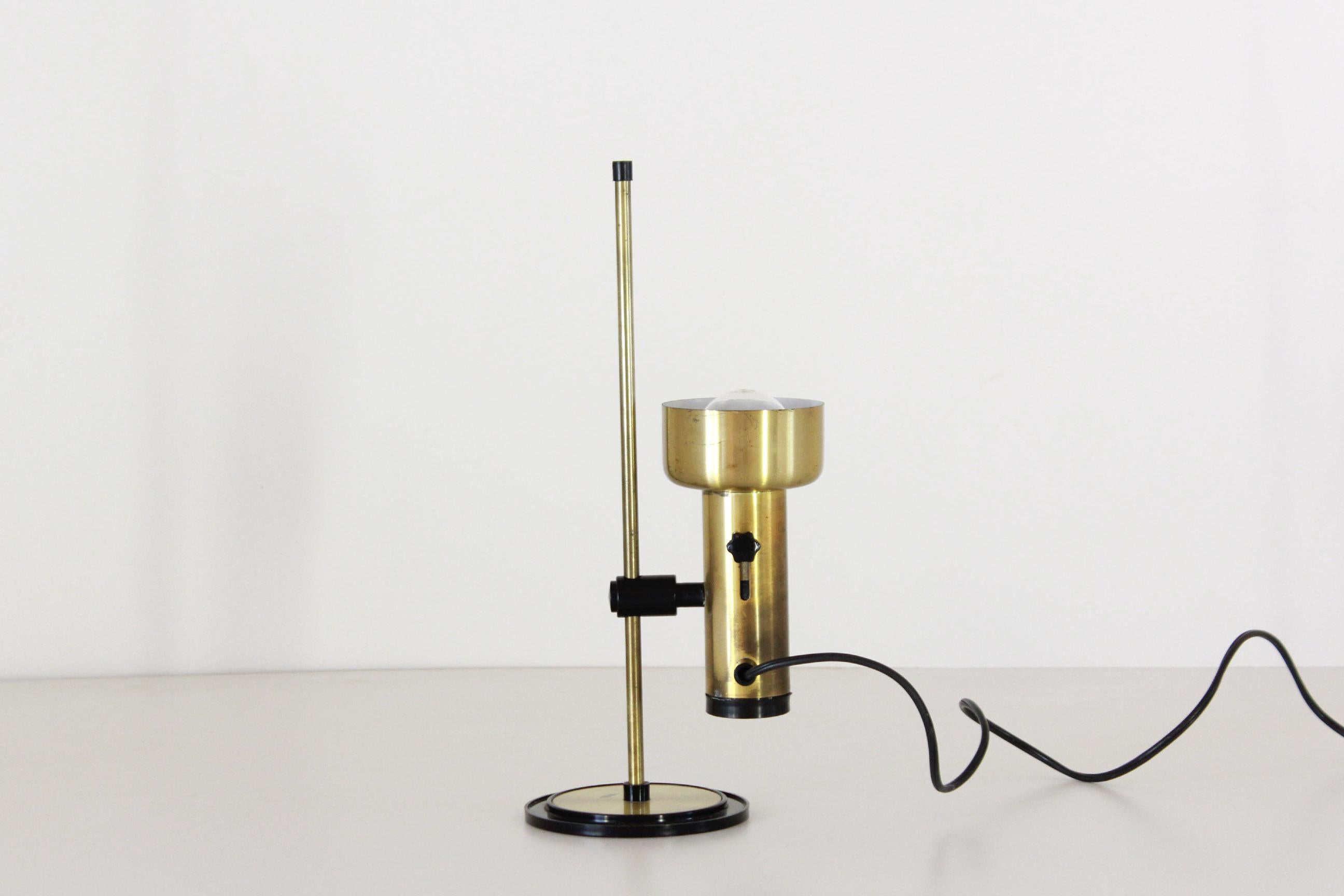 Late 20th Century 1970 Vintage brass table Lamp with adjustable light spot