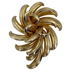 1970 Vintage Grosse Gold Tone Floral Design Pin Brooch