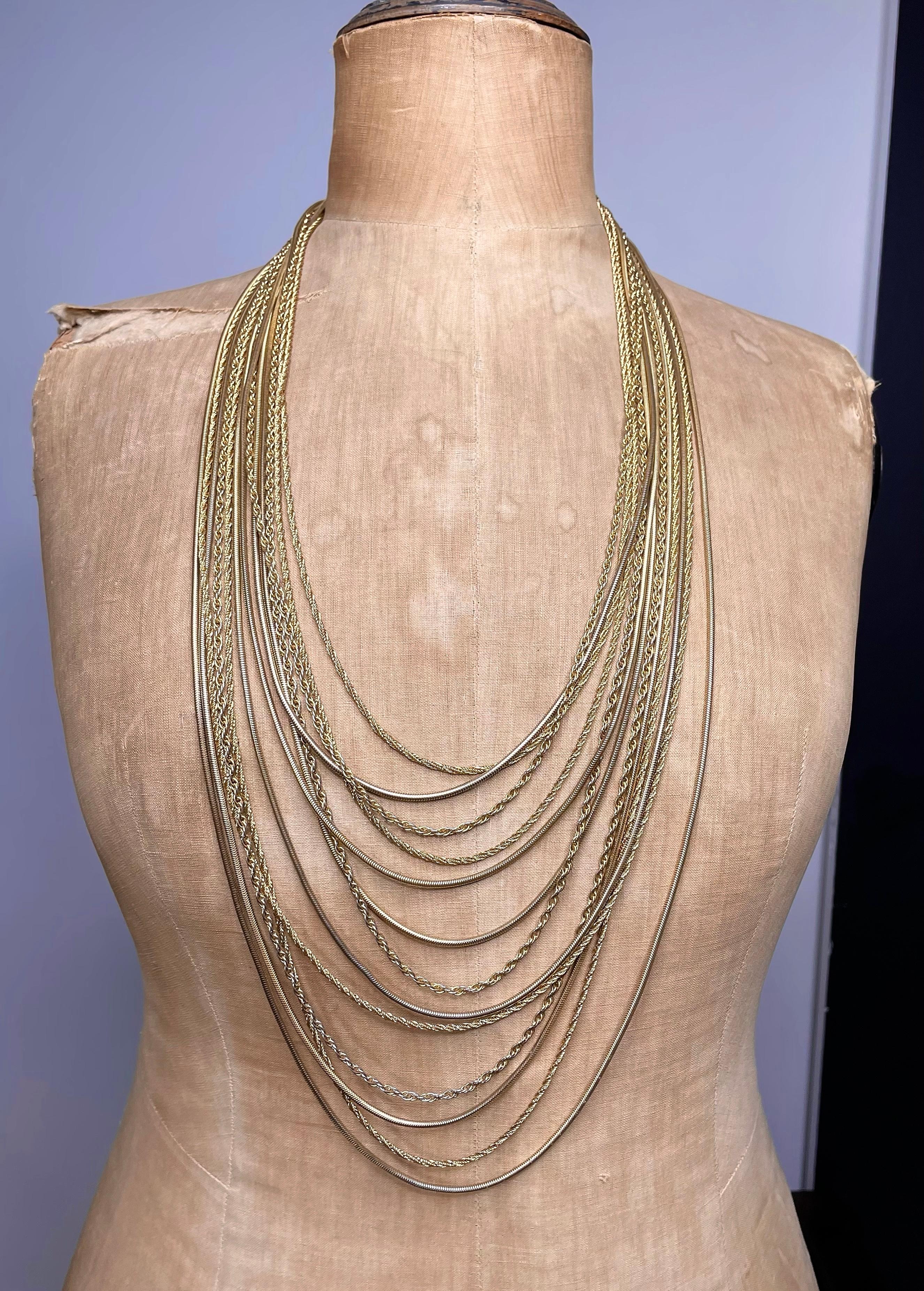 1970 Vintage Grosse Gold Tone Graduated 13 Strand Chain Waterfall Necklace In Good Condition In Vilnius, LT