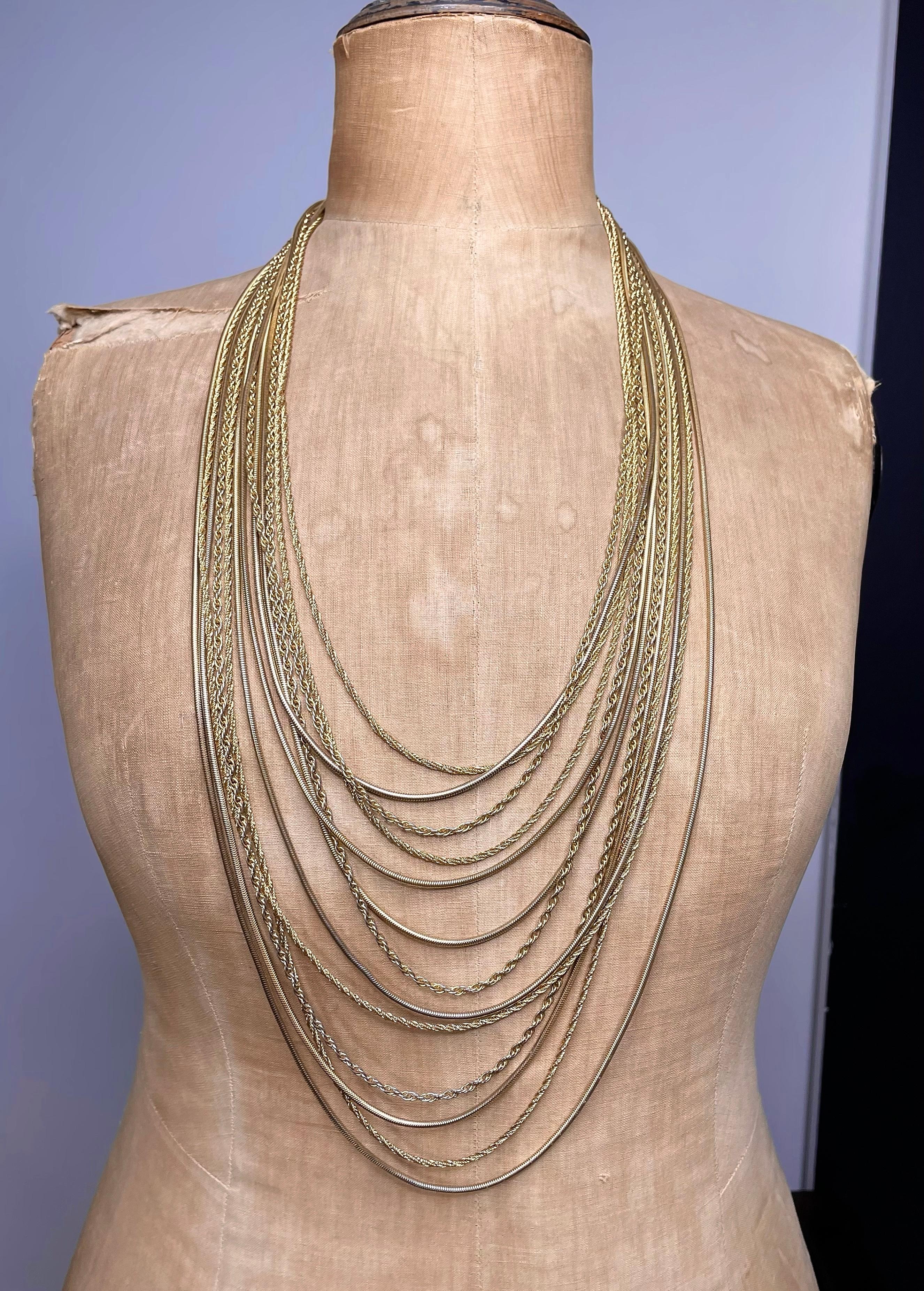 1970 Vintage Grosse Gold Tone Graduated 13 Strand Chain Waterfall Necklace In Good Condition In Vilnius, Vilniaus apskr.