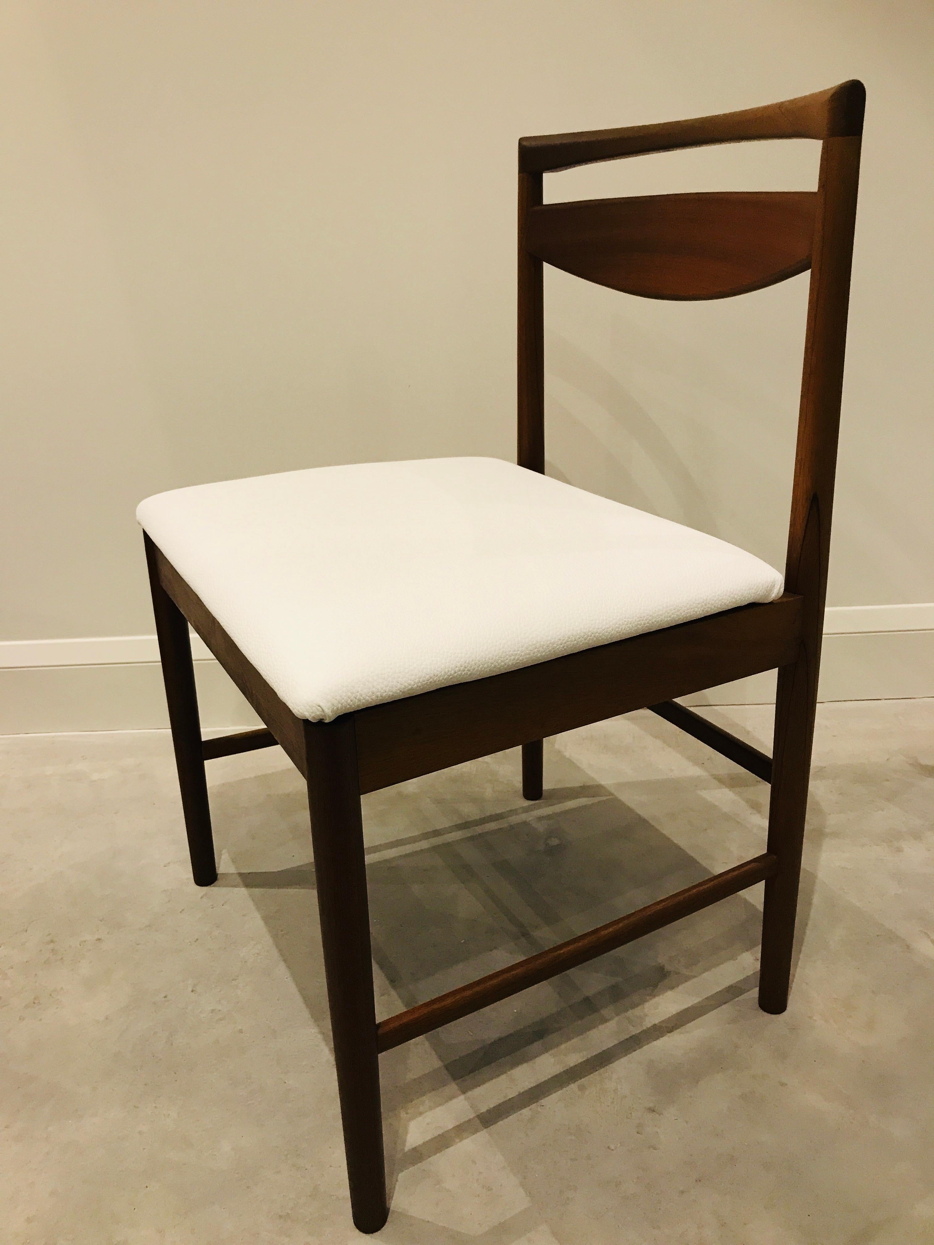 1970 Vintage Teak McIntosh Retro Dining Chairs Upholstered in White Leather For Sale 5