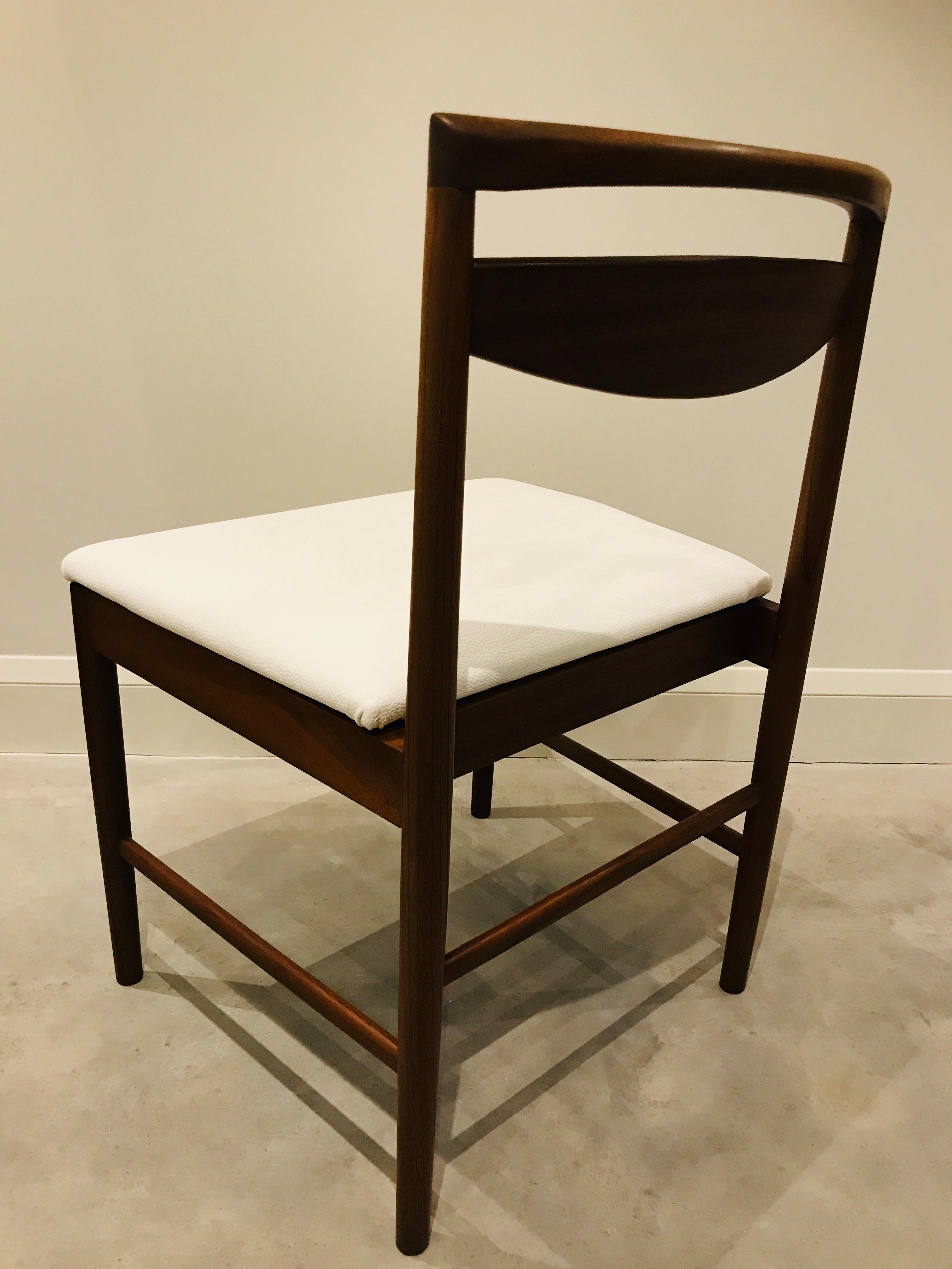 1970 Vintage Teak McIntosh Retro Dining Chairs Upholstered in White Leather For Sale 4