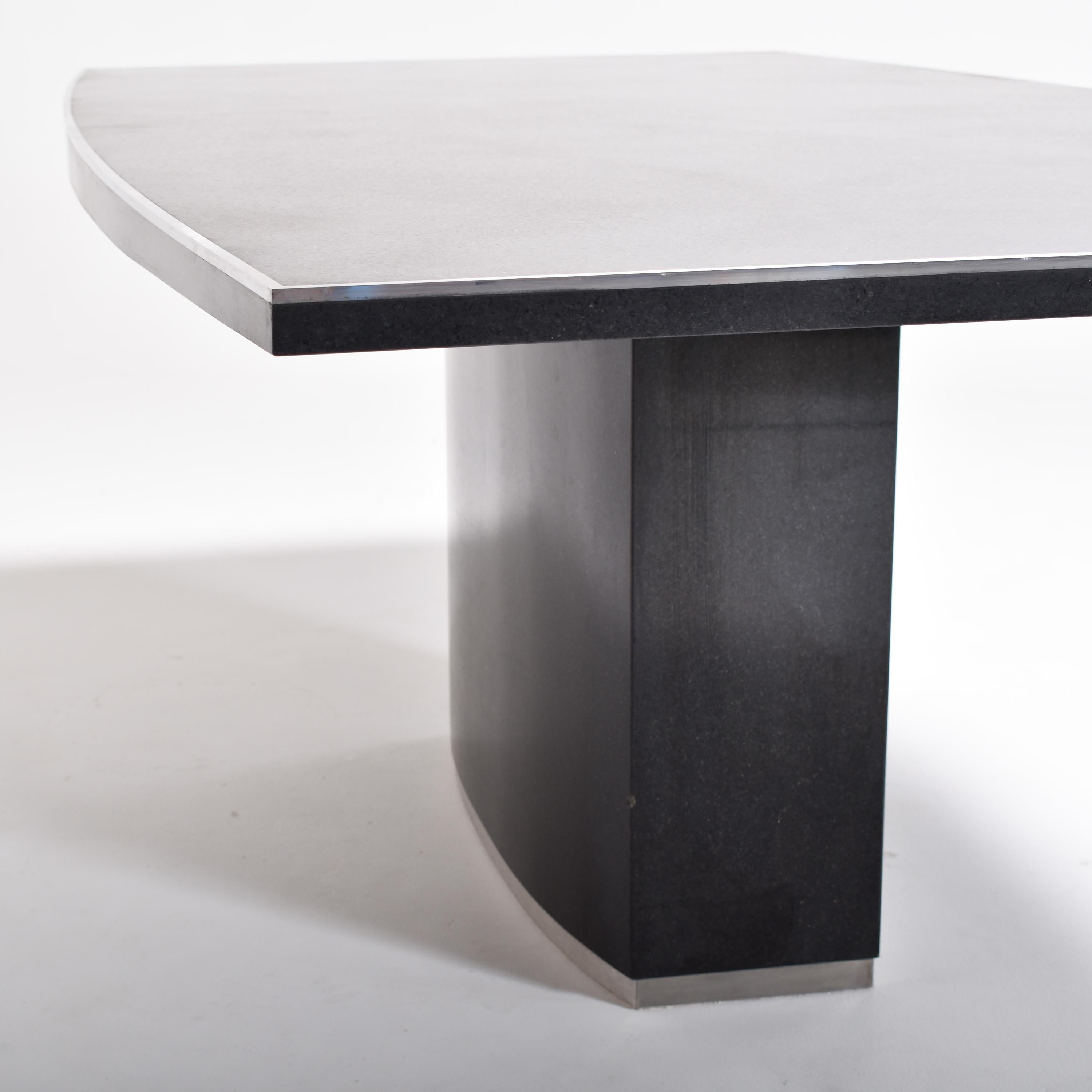 Poli Mid-Century Modern:: 1970s:: Willy Rizzo Elliptical Granite Dining Room Table