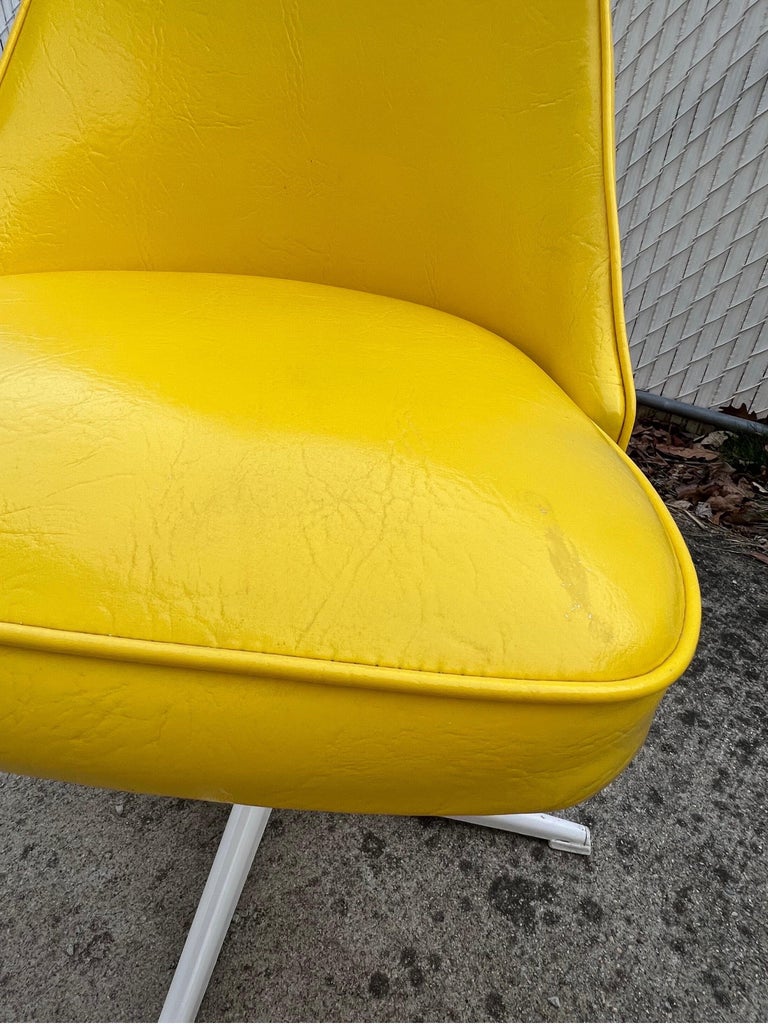 1970 Yellow Vinyl Dining Chairs, a Set of 4 For Sale at 1stDibs