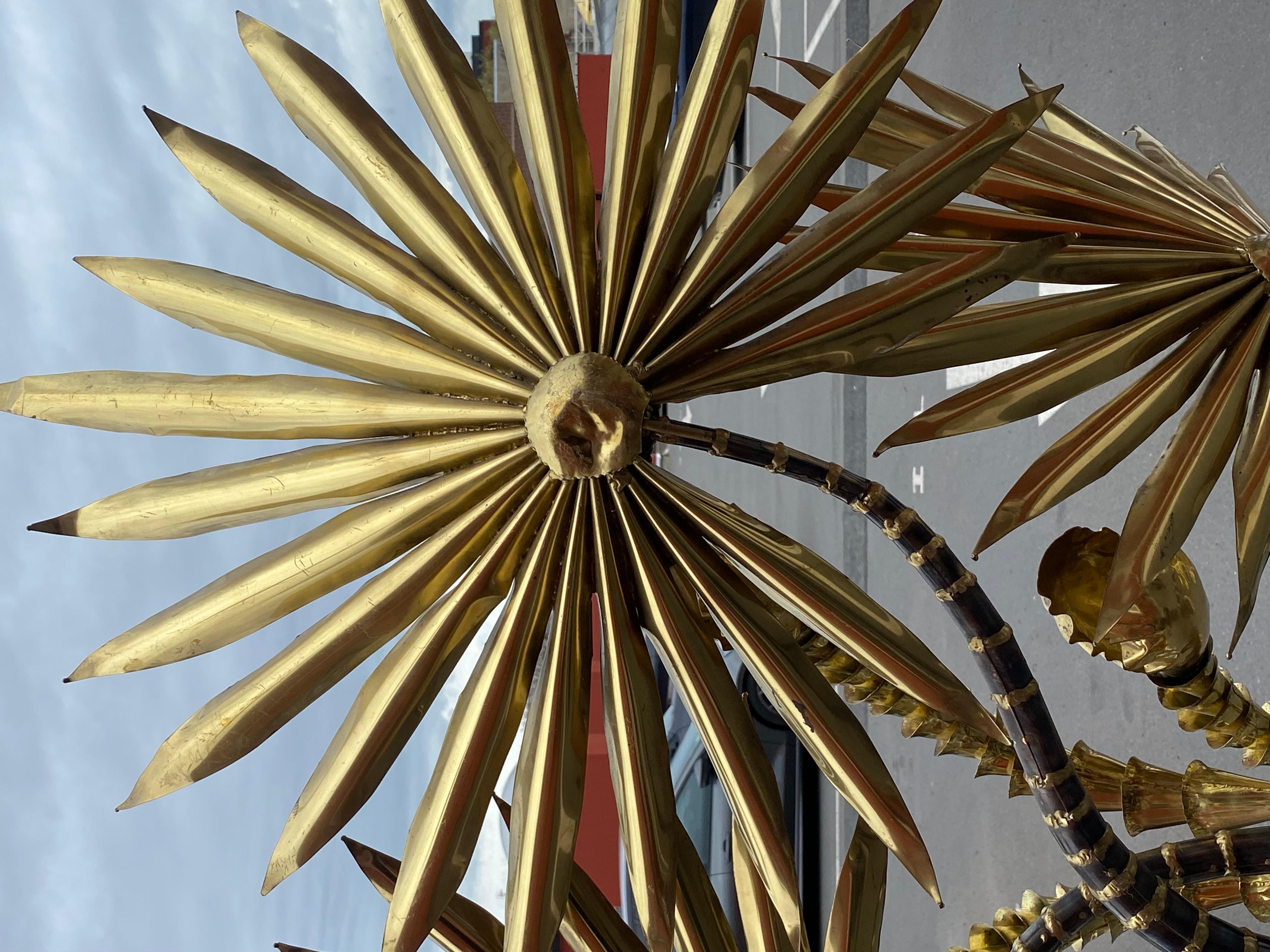 1970′ Lampada da terra Yuka Palm Tree in ottone e ferro patinato Maison Jansen a 3 teste in vendita 3