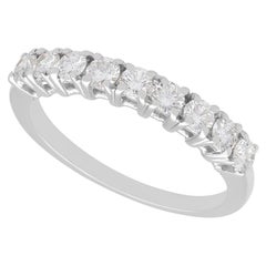 Bague d'éternité des années 1970 en or blanc 18 carats avec diamants 0,36 carat
