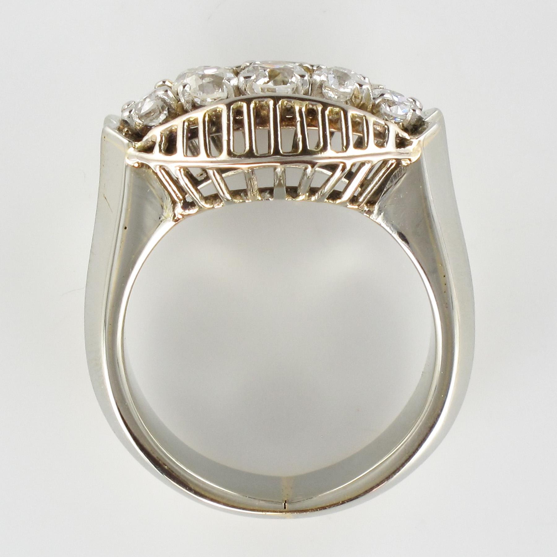 1970s 1 Carat Diamond White Gold Vintage Ring For Sale 5