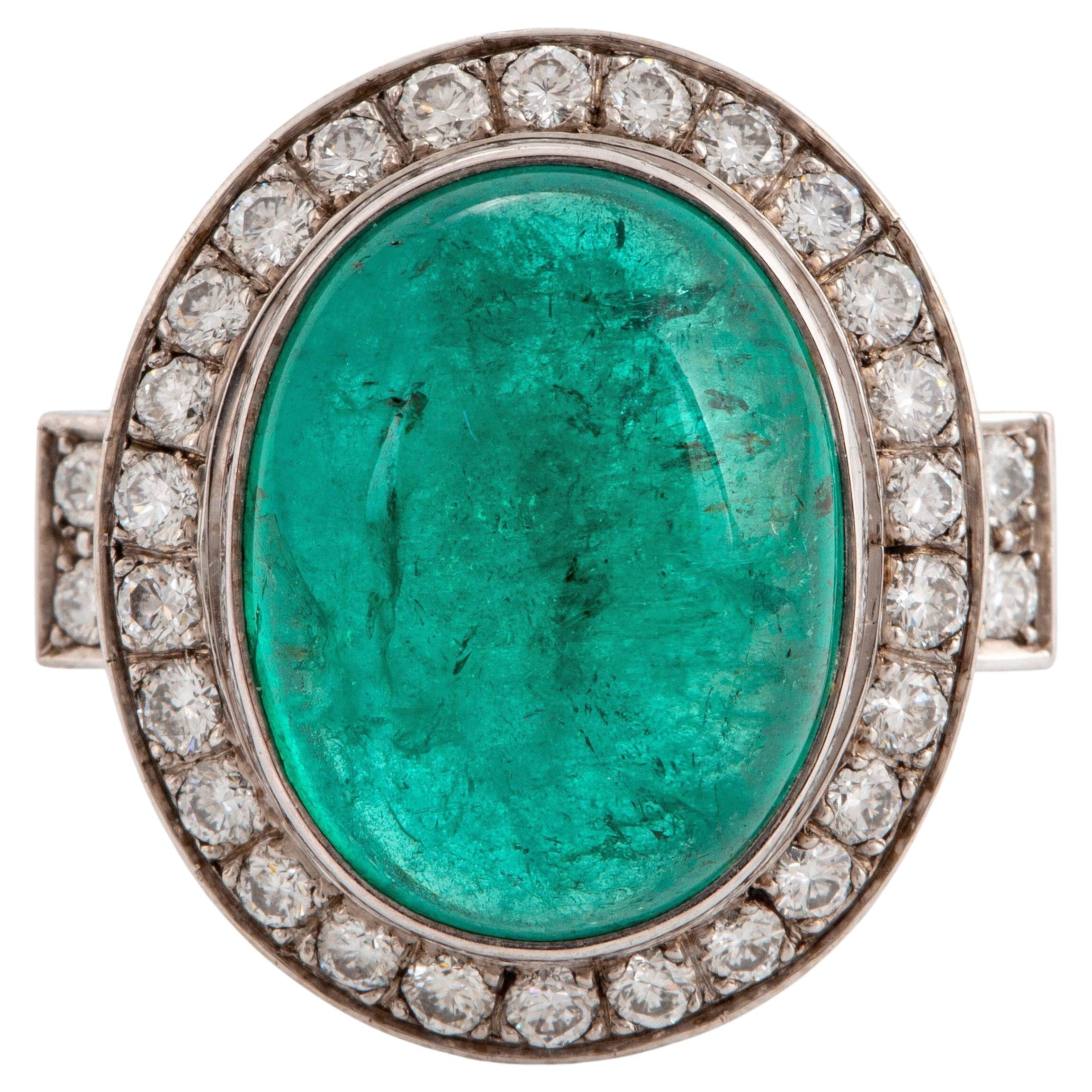 10ct Colombian cabochon emerald ring