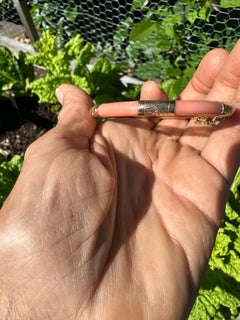 1970's 14 Karat Pink Angel Skin Coral Solid Armreif