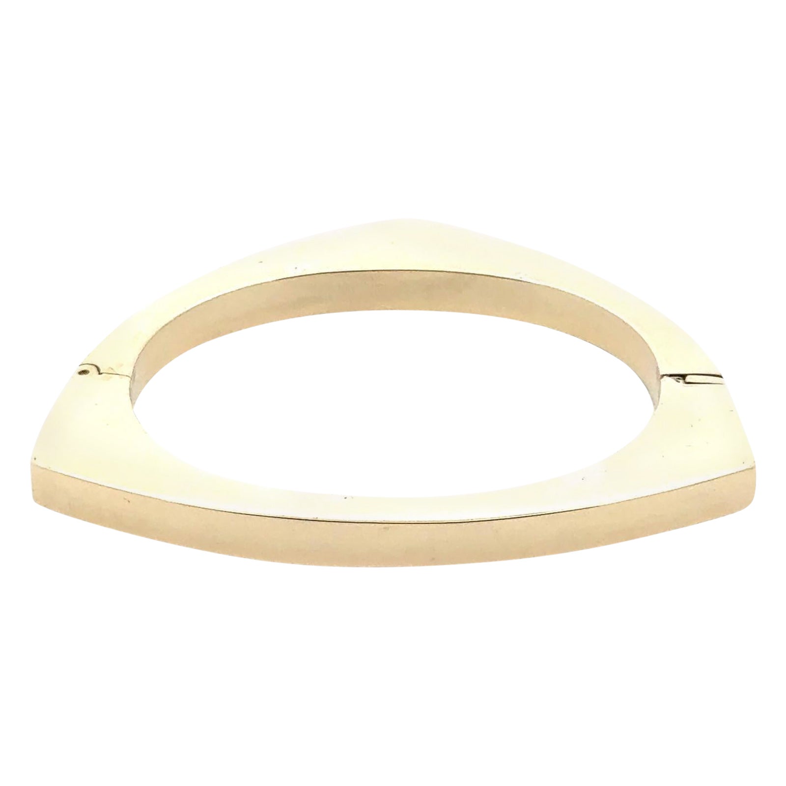 1970er Jahre 14 Karat Gelbgold Asymmetrischer Vintage-Armreif mit Scharnier-Armreif