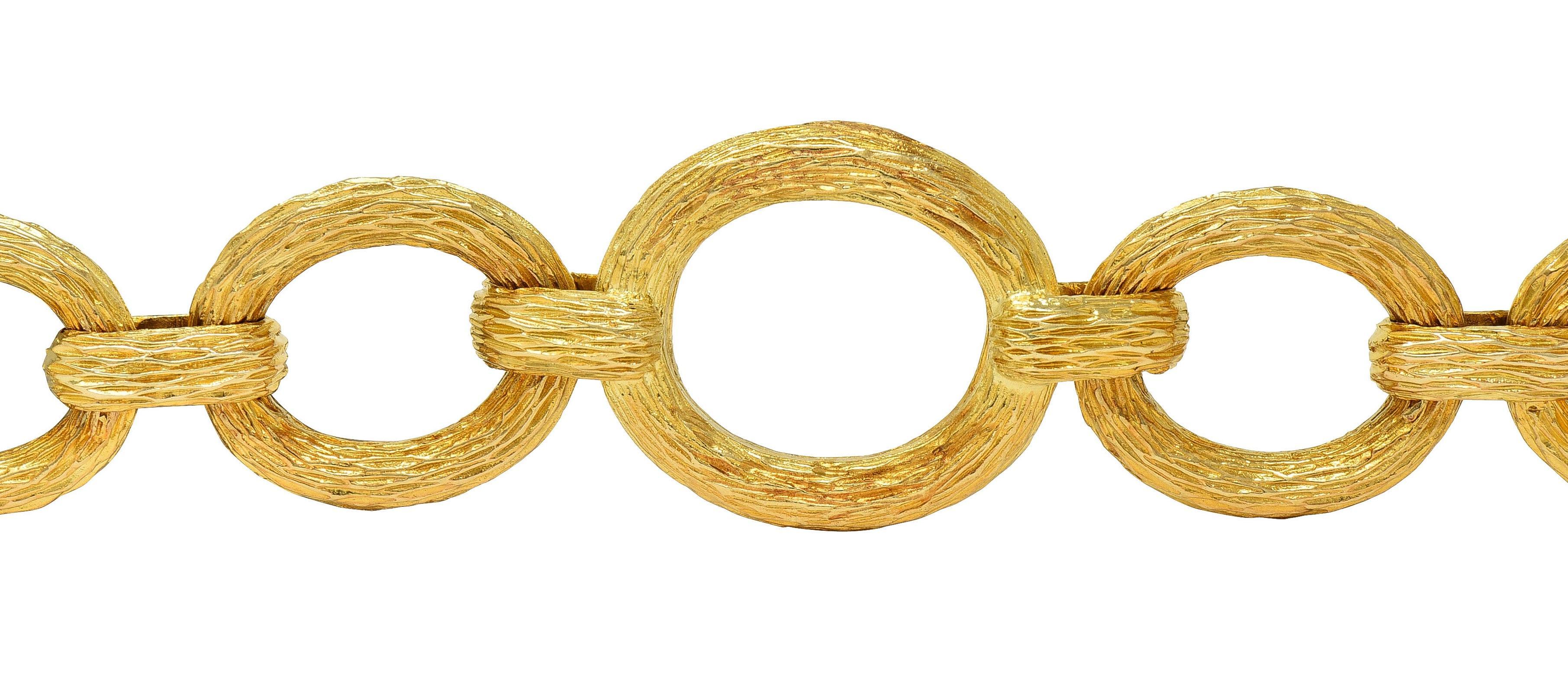 1970's 14 Karat Yellow Gold Wood Grain Link Vintage Bracelet For Sale 2