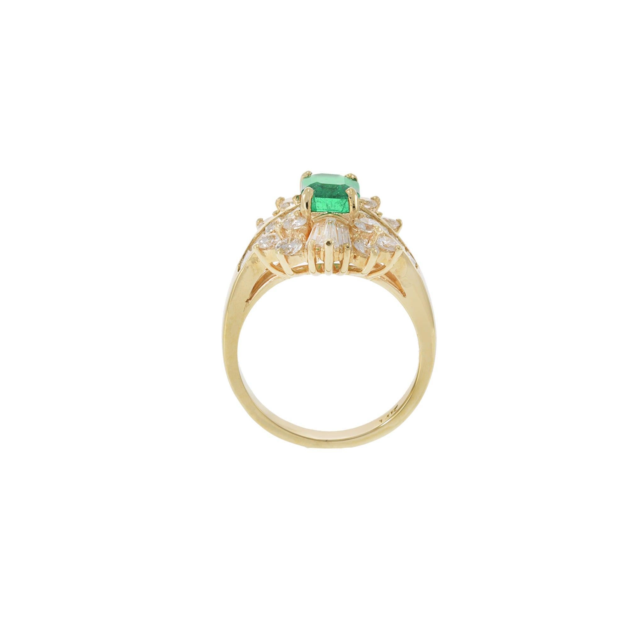 da uomo o donna Anello anni '70 in oro giallo 14KT con smeraldo colombiano e diamanti in vendita