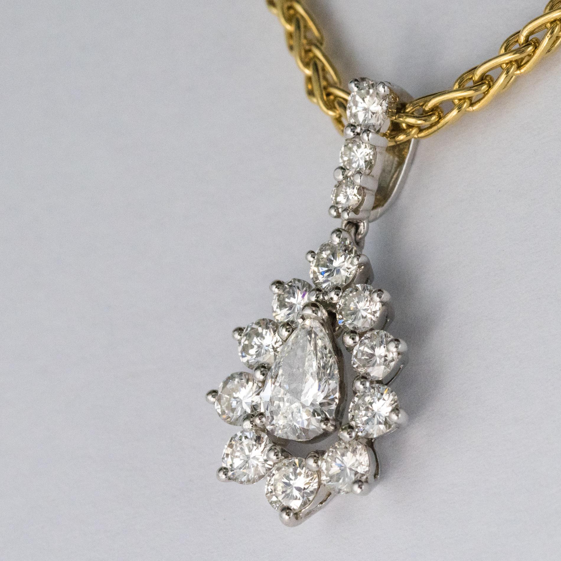 1970s 1.65 Carat Diamond White Gold Pendant Yellow Gold Chain Necklace In Excellent Condition In Poitiers, FR