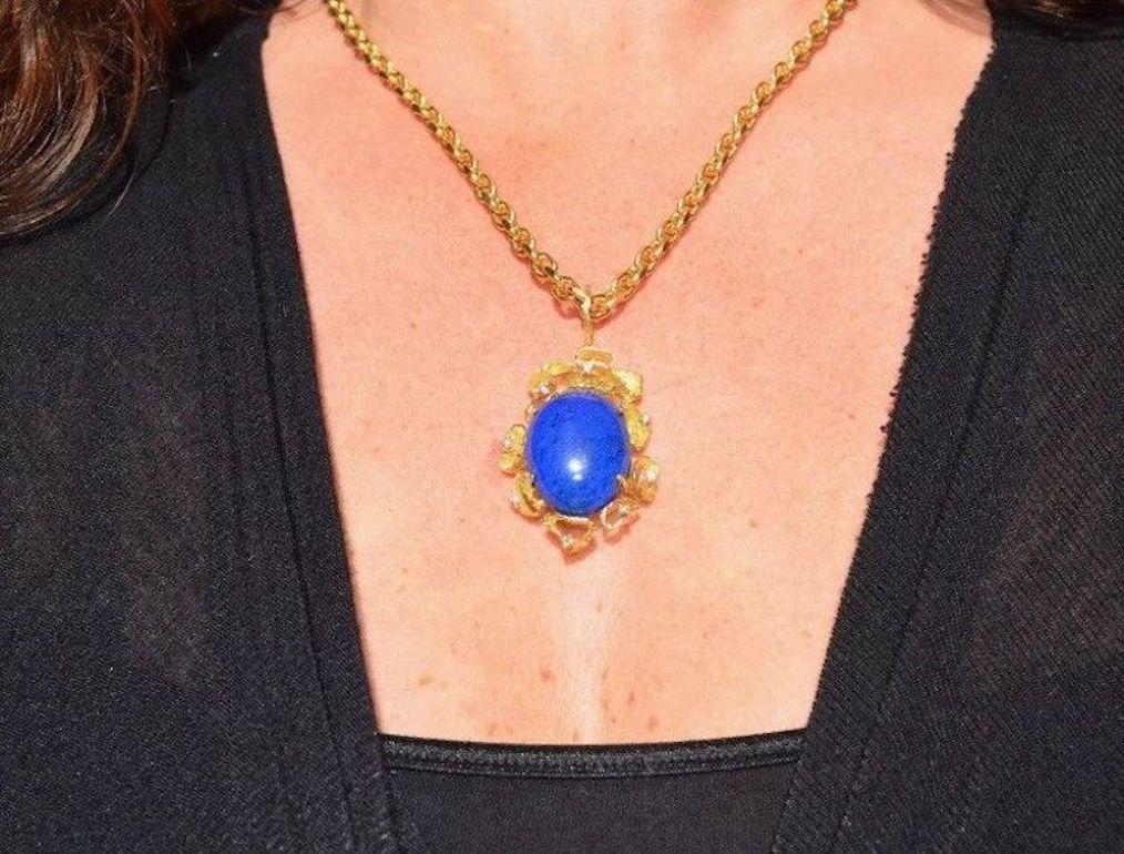 1970s 18 Karat Gold VS Diamond Lapis Lazuli Necklace Pendant For Sale 1