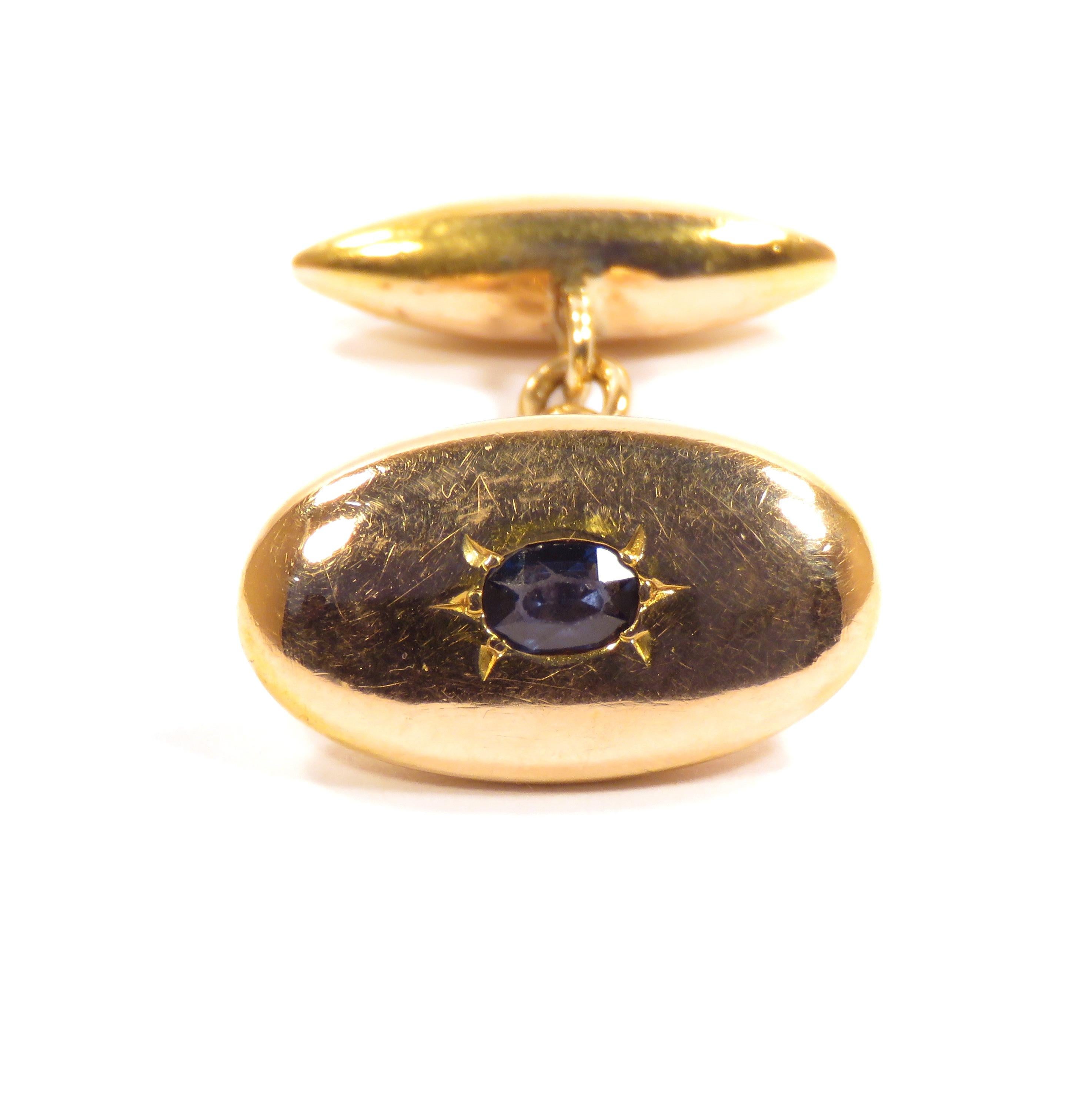 Oval Cut 1970s 18 Karat Rose Gold Blue Sapphires Cufflinks Vintage