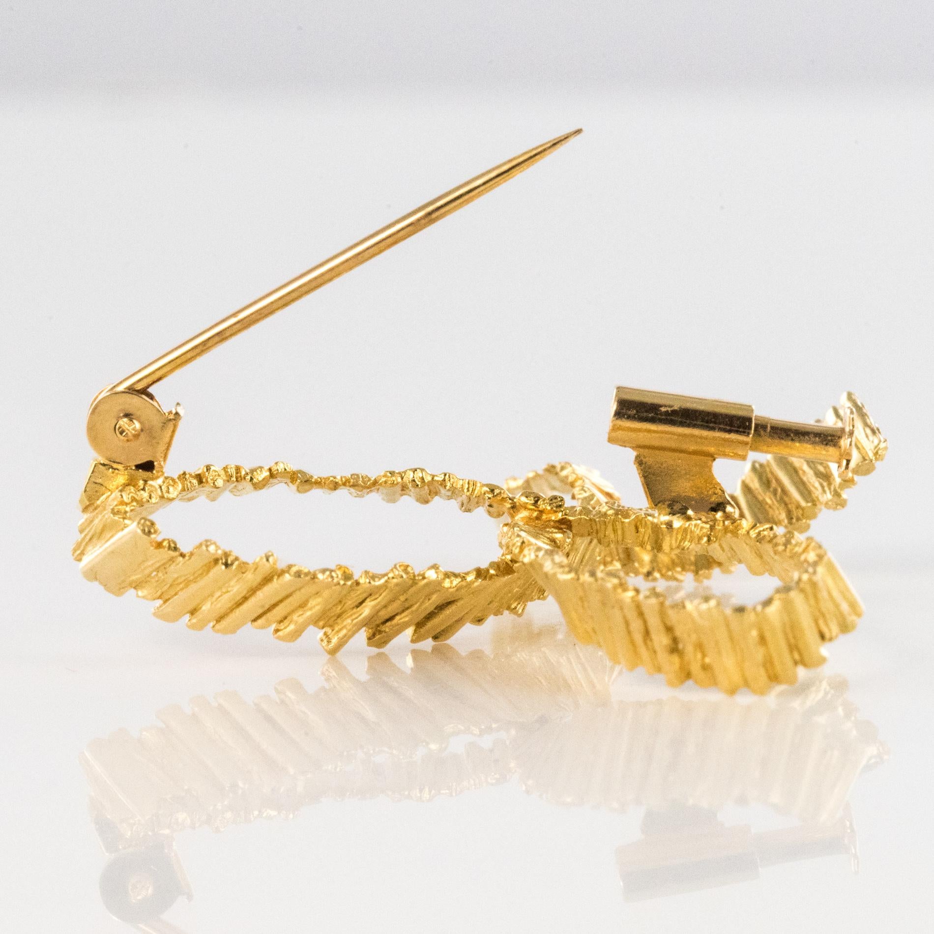 1970s 18 Karat Yellow Gold Bow Brooch For Sale 6