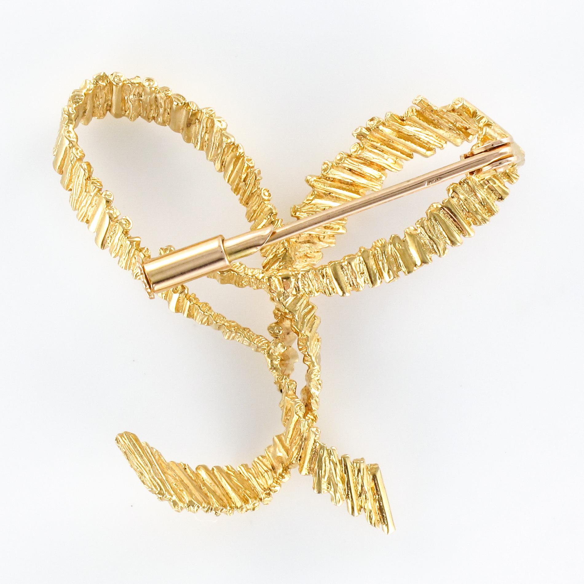 1970s 18 Karat Yellow Gold Bow Brooch For Sale 7
