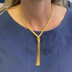 1970's 18 Karat Yellow Gold Knot Tassel Drop Vintage Necklace Signed Grosse