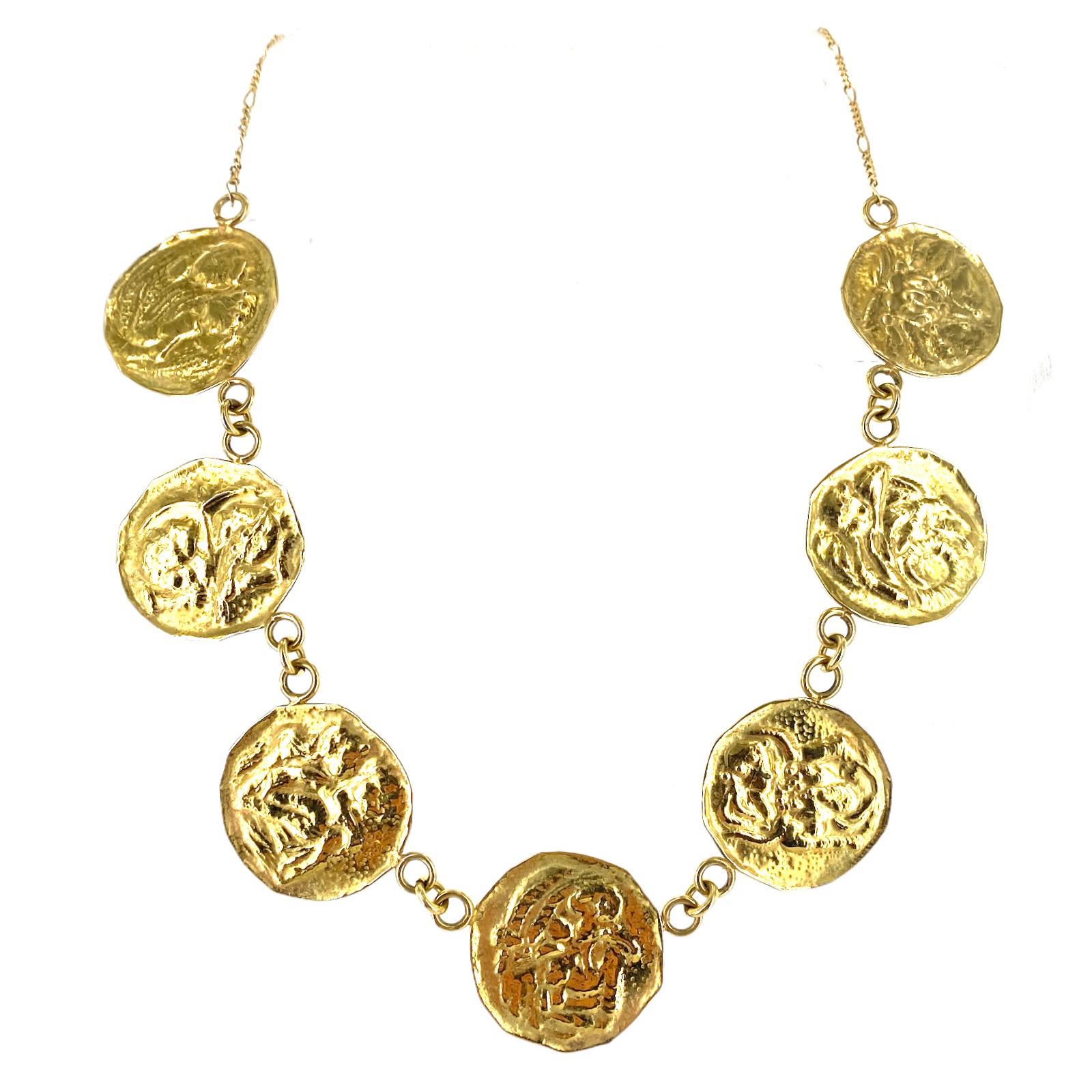 1970s 18 Karat Yellow Gold Textured Disc Link Statement Vintage Necklace In Excellent Condition In Boca Raton, FL