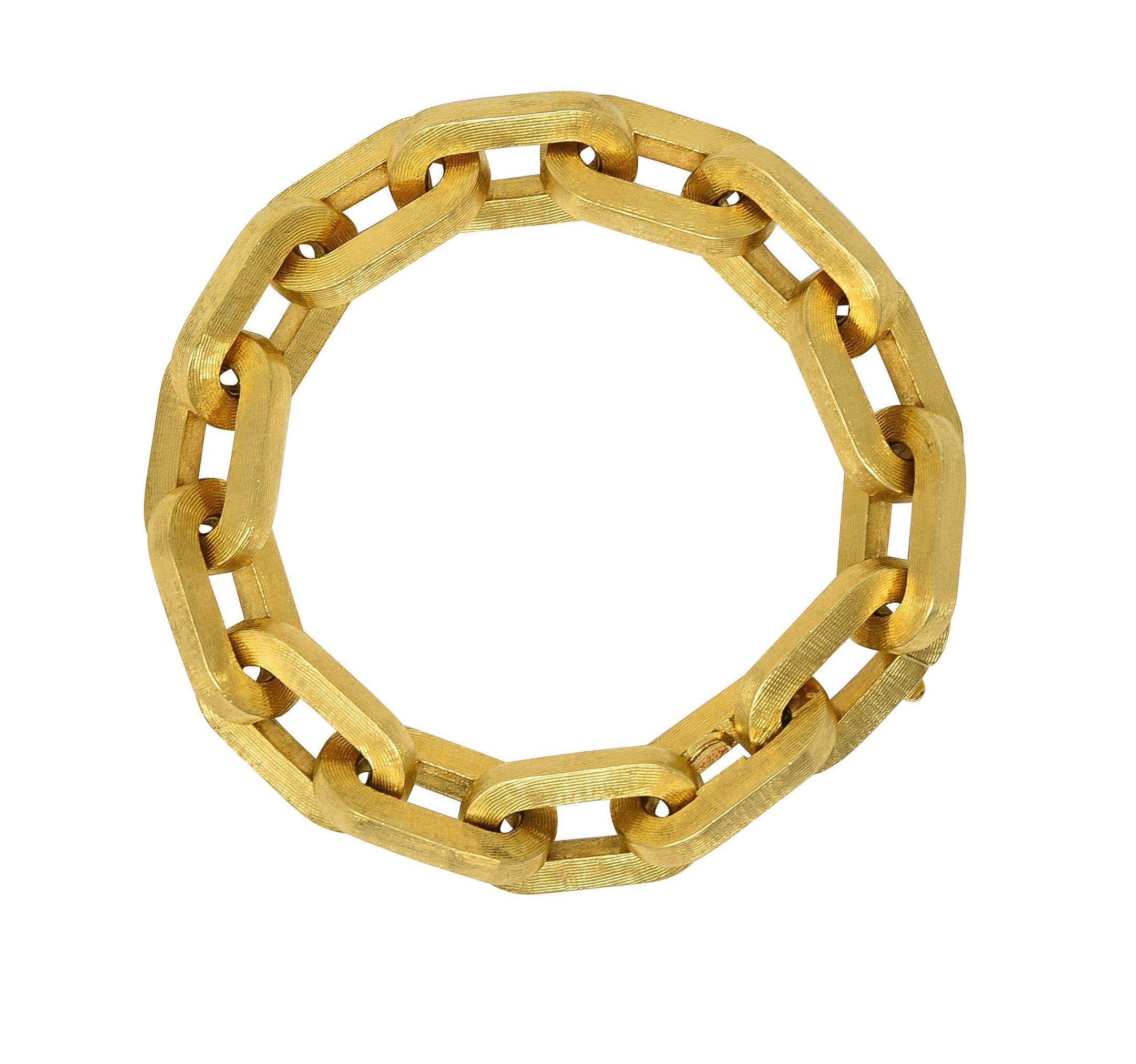 1970's 18 Karat Yellow Gold Vintage Brushed Cable Link Chain Bracelet 4