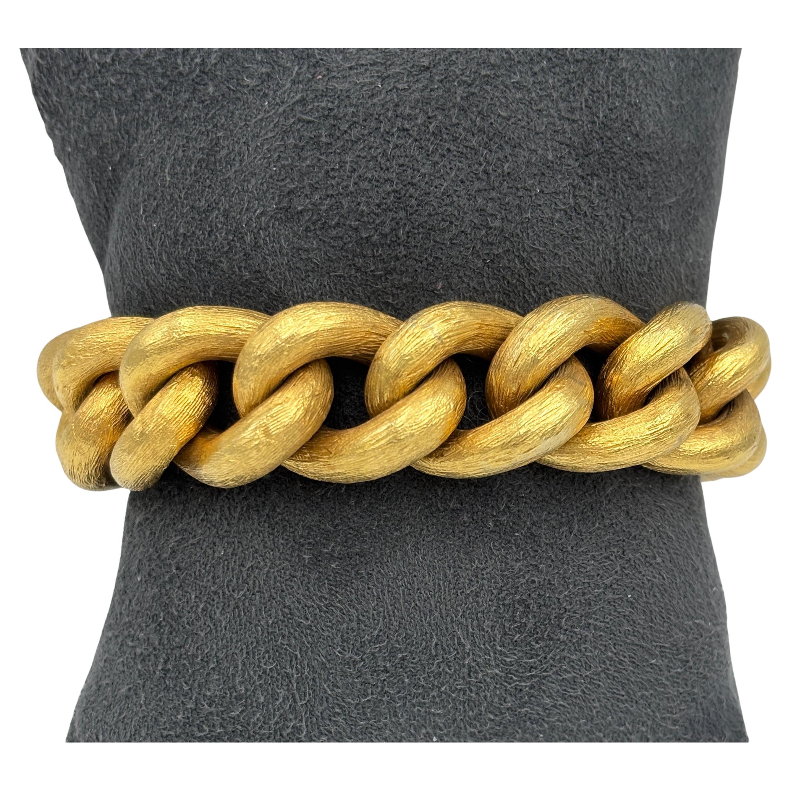 1970s 18k gold engraved chain bracelet