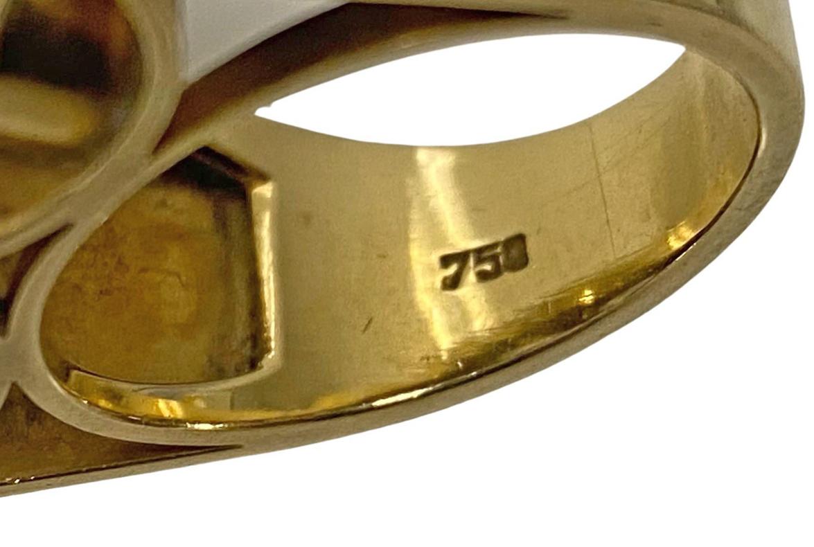 Bague moderniste en pierre de lune 18K des années 1970 en vente 6