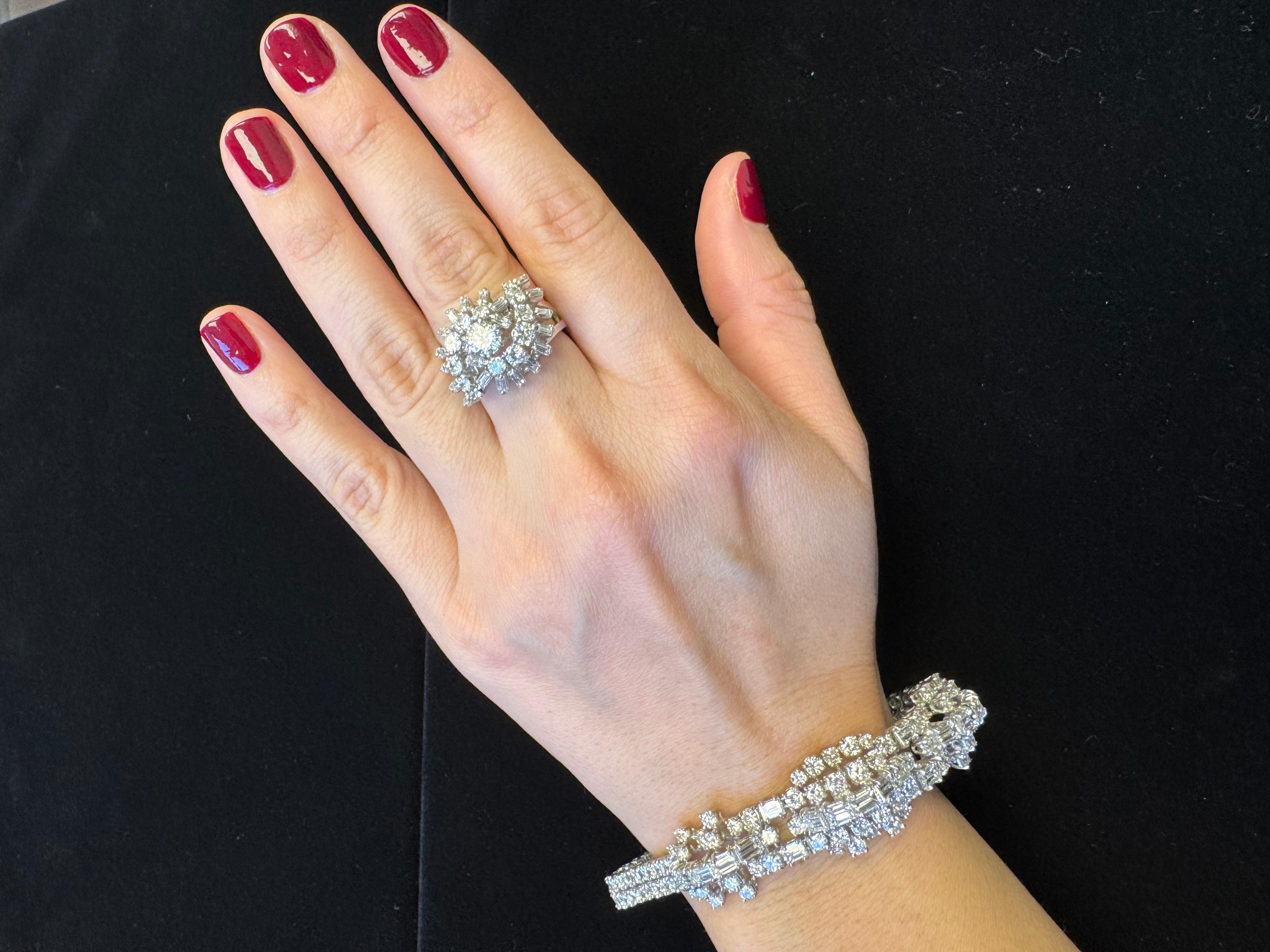 1970 Bracelet en or blanc 18K et platine avec diamants en vente 10