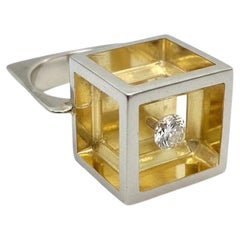 Anello a forma di cubo con diamante in oro bianco e resina del 1970 - Francia