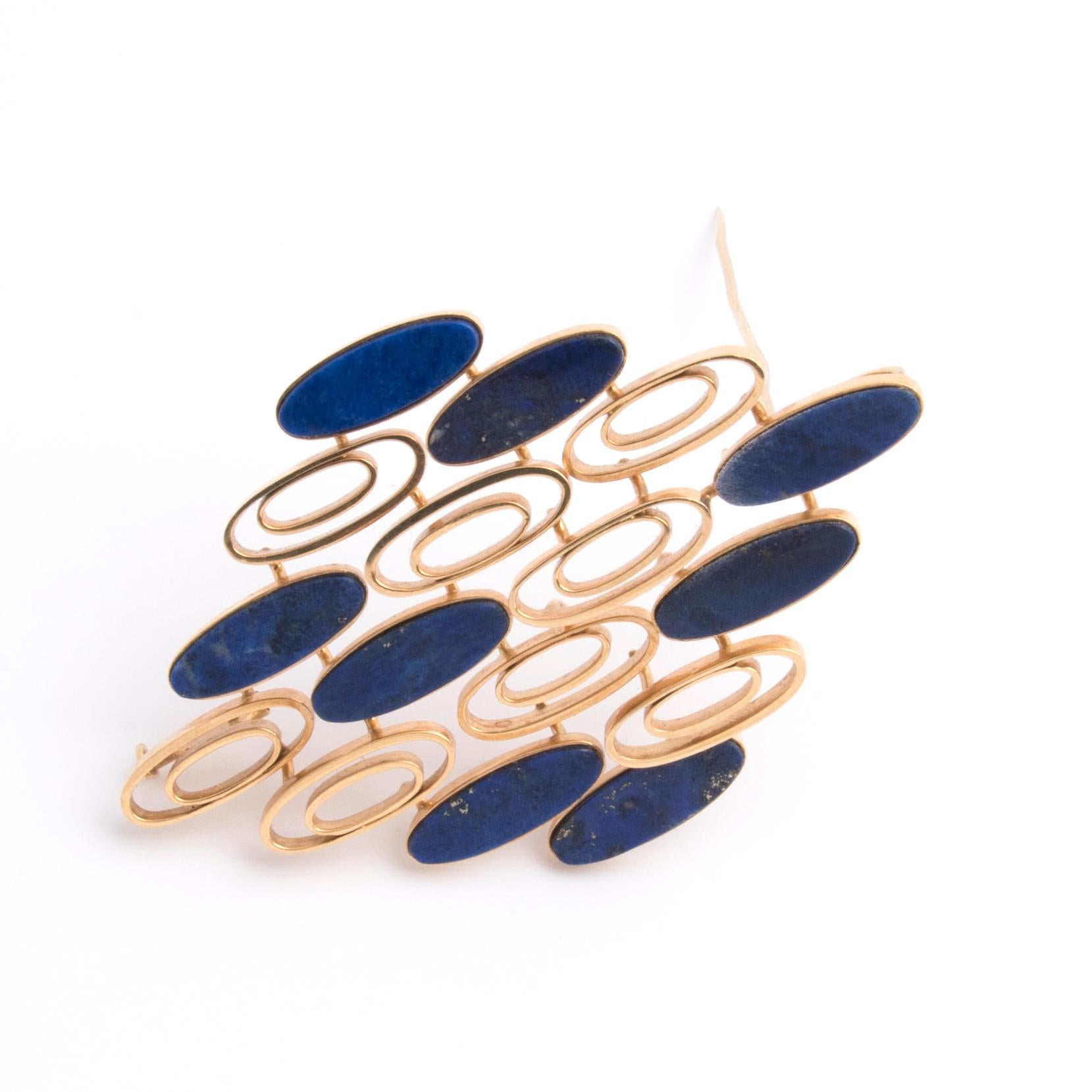 1970s 18k Yellow Gold and Lapis Lazuli Pendant Brooch For Sale 3