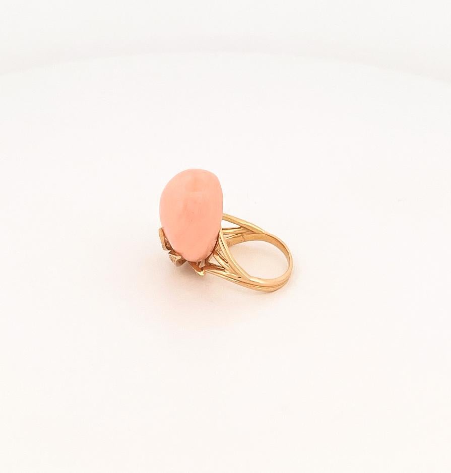Women's 1970's 18k Yellow Gold Angel Skin Coral Ring