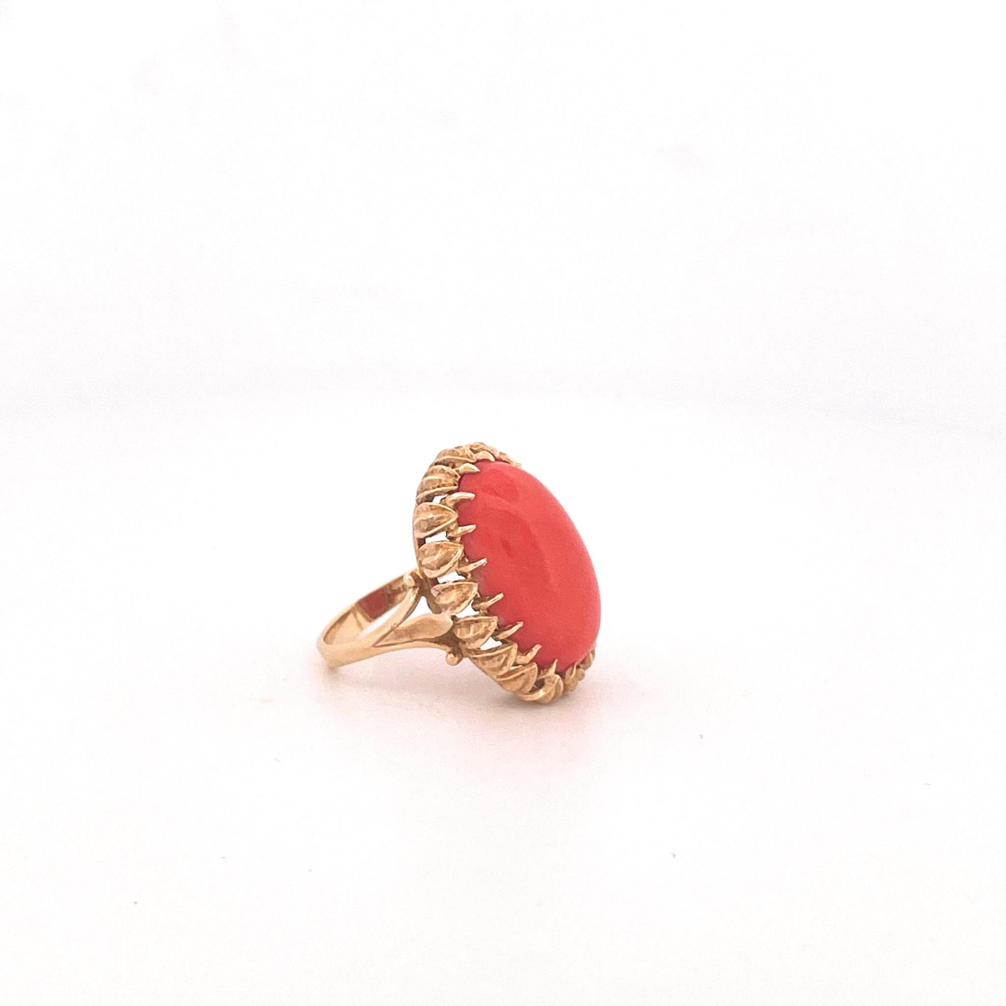 Women's 1970s 18k Yellow Gold Coral Cocktail Ring