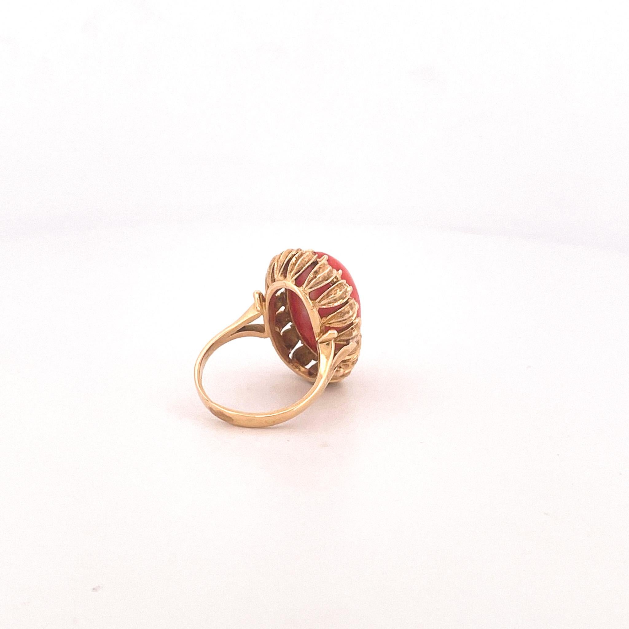 1970s 18k Yellow Gold Coral Cocktail Ring 2