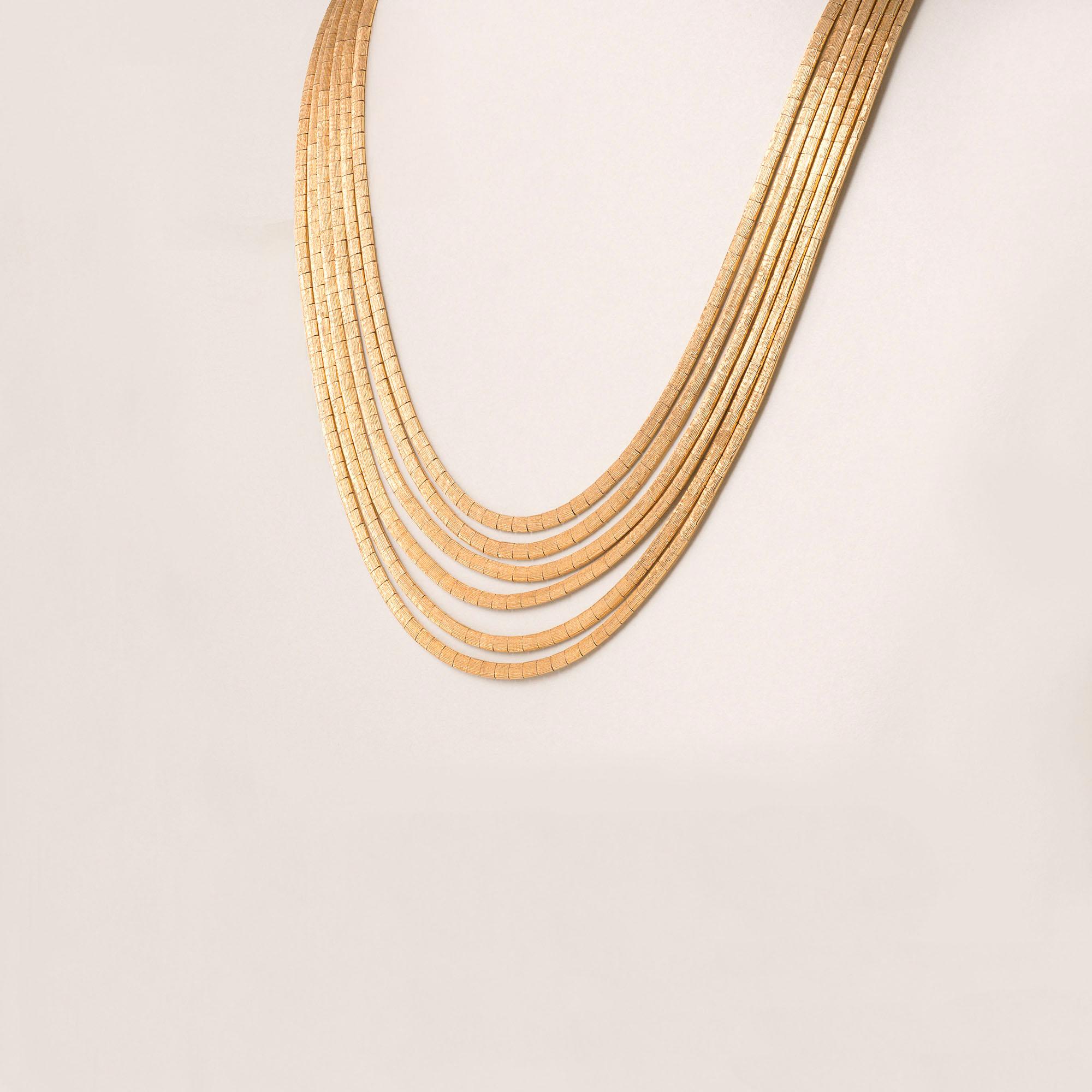 Collar de malla de oro amarillo de 18 quilates de los años 70 96,5 gramos de oro cepillado Artesano en venta